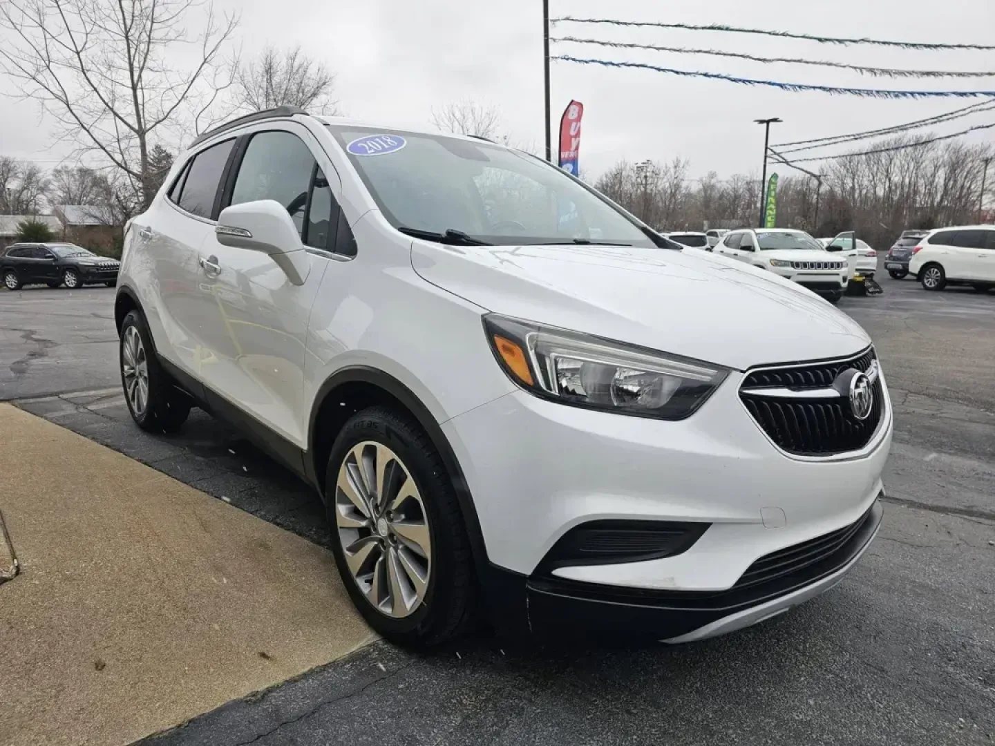 2018 WHITE /BLACK Buick ENCORE Preferred FWD (KL4CJASB9JB) with an 1.4L L4 DOHC 16V TURBO engine, 6A transmission, located at 502 South Main Street, Columbia City, IN, 46725, (260) 244-4645, 41.151382, -85.490578 - 2018 Buick ENCORE Preferred FWD - Photo#1