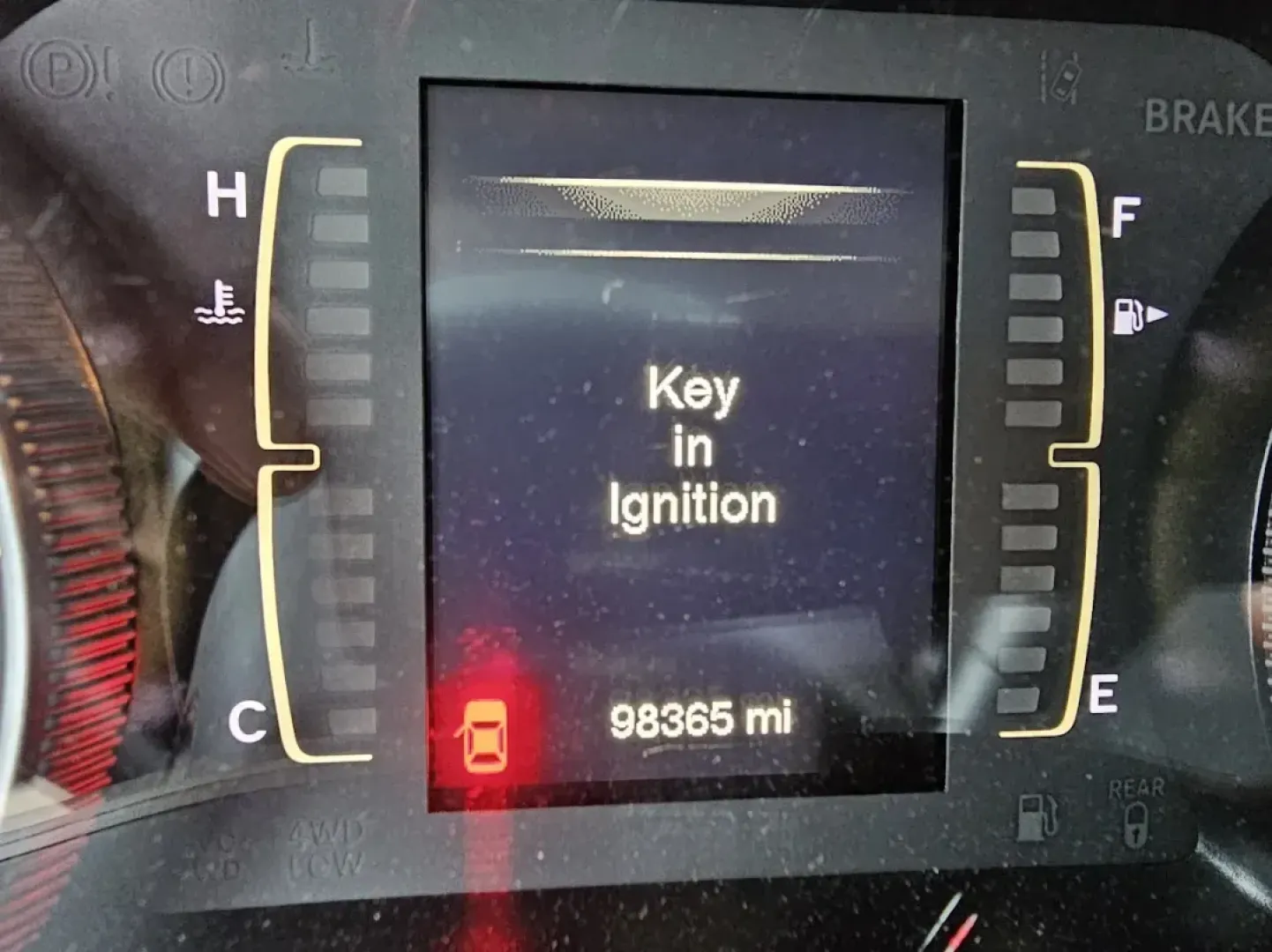 2017 SILVER /Black Jeep CHEROKEE LATITUDE Latitude FWD (1C4PJLCB3HW) with an 2.4L L4 DOHC 16V engine, 9A transmission, located at 502 South Main Street, Columbia City, IN, 46725, (260) 244-4645, 41.151382, -85.490578 - ### Embrace Adventure with the 2017 Jeep Cherokee Latitude at Auto Credit - Indiana!<br /> <br /> Are you ready to elevate your weekend adventures or daily commutes? The 2017 Jeep Cherokee Latitude is the perfect SUV to match your lifestyle, whether you're a growing family, a foodie exploring Fort W - Photo#9