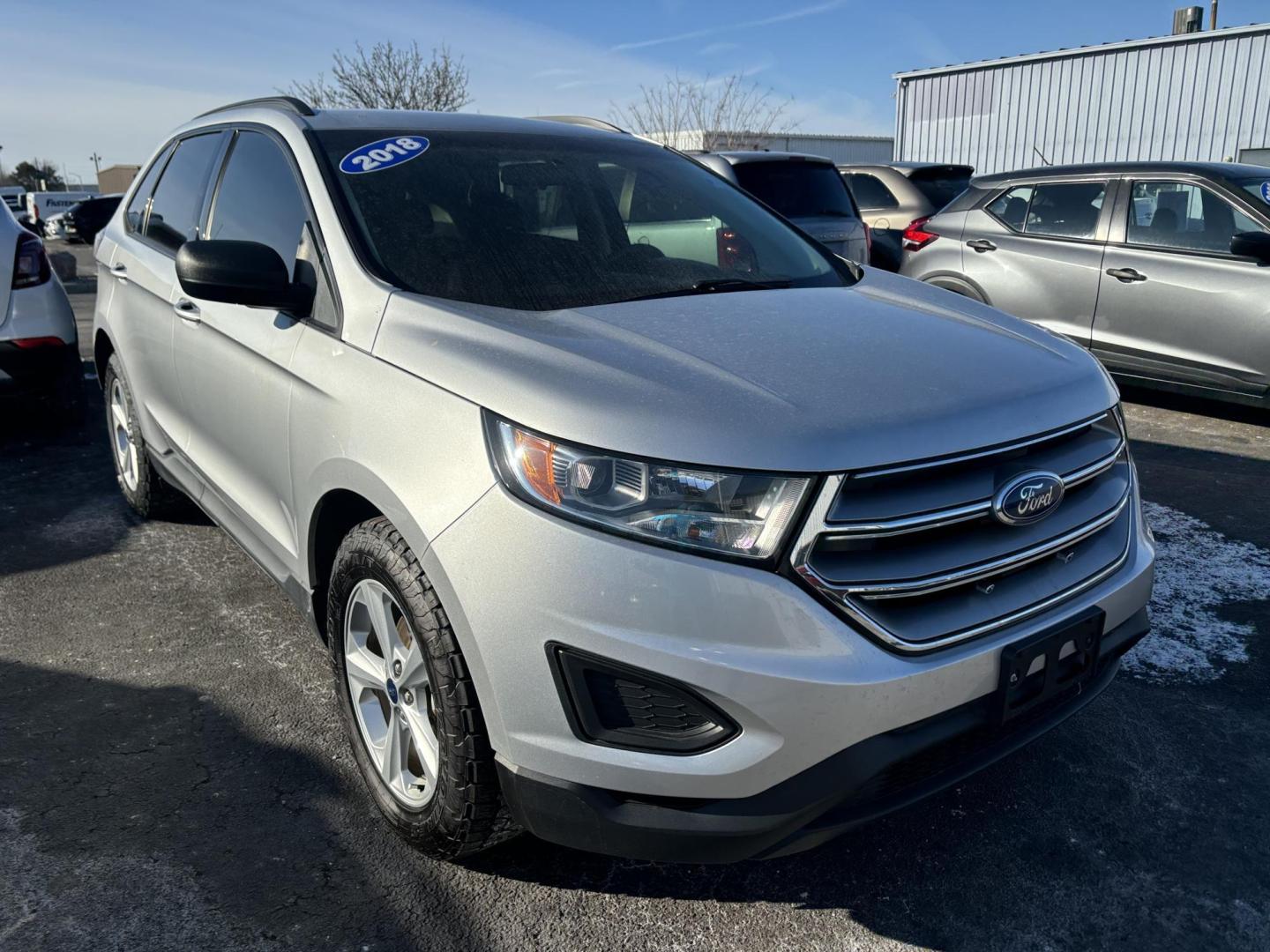 2018 WHITE Ford EDGE SE SE FWD (2FMPK3G90JB) with an 2.0L L4 DOHC 16V engine, 6A transmission, located at 100 West Coliseum Boulevard, Fort Wayne, IN, 46805, (260) 471-0567, 41.119961, -85.140312 - 2018 Ford EDGE SE SE FWD - Photo#1