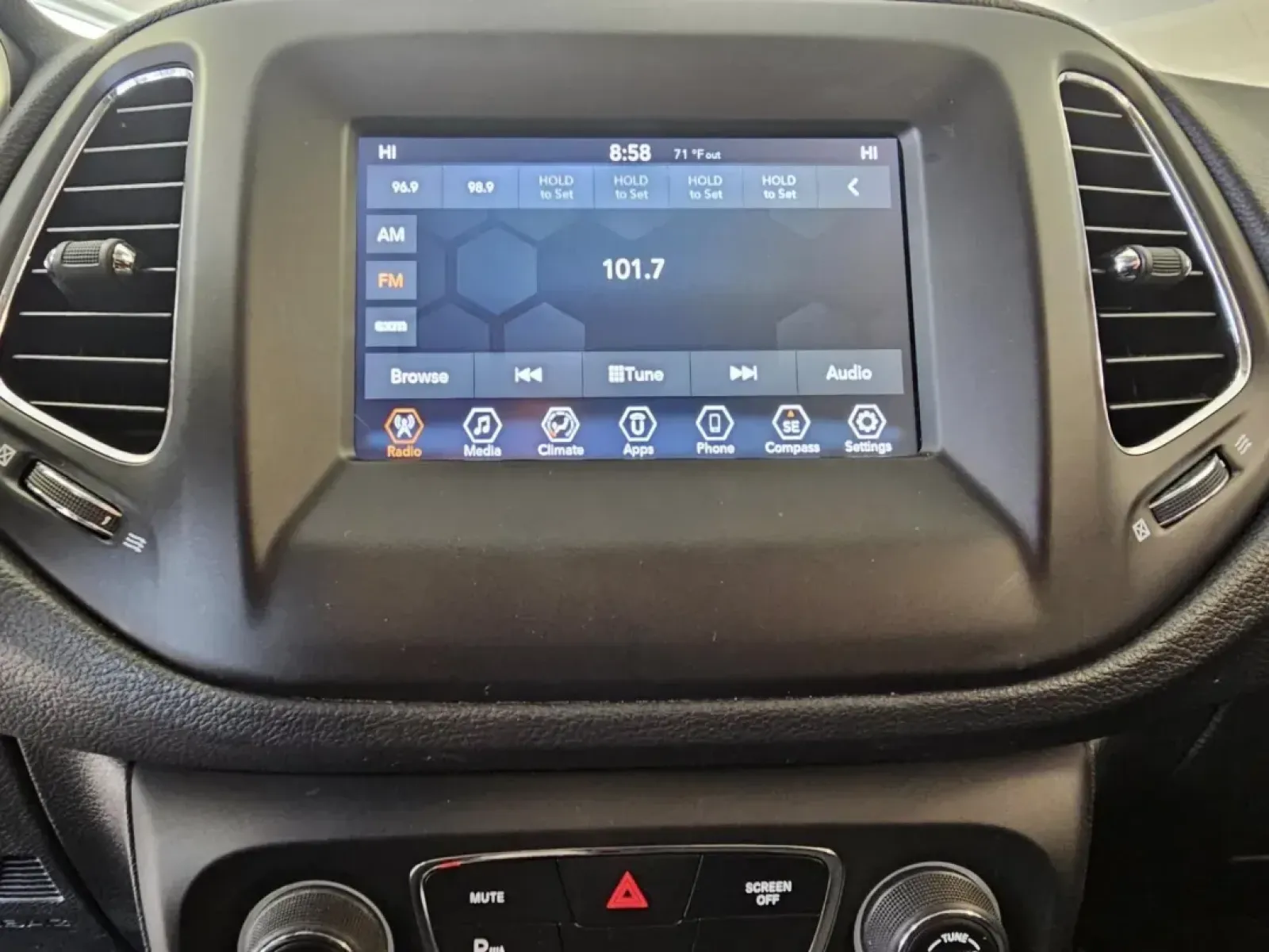 2018 RED Jeep COMPASS SPORT (3C4NJCAB7JT) with an Other engine, located at 502 South Main Street, Columbia City, IN, 46725, (260) 244-4645, 41.151382, -85.490578 - **Unlock Your Adventurous Spirit with the 2018 Jeep Compass Sport!**<br /> <br /> Are you ready to elevate your daily commute or embark on weekend getaways? Discover the perfect blend of style, versatility, and functionality with the 2018 Jeep Compass Sport, now available at Auto Credit in Toledo, O - Photo#6