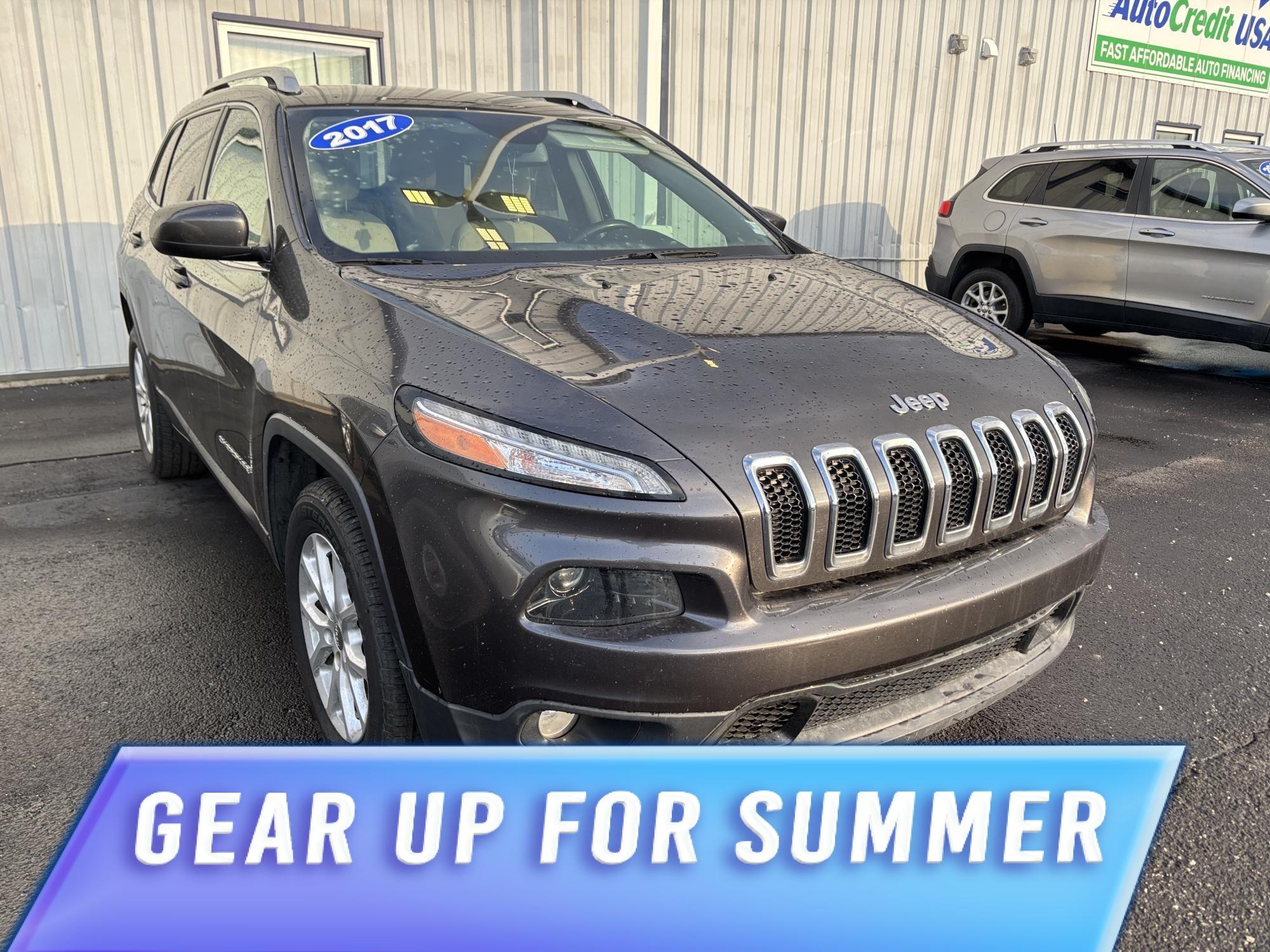 photo of 2017 JEEP CHEROKEE LATITUDE