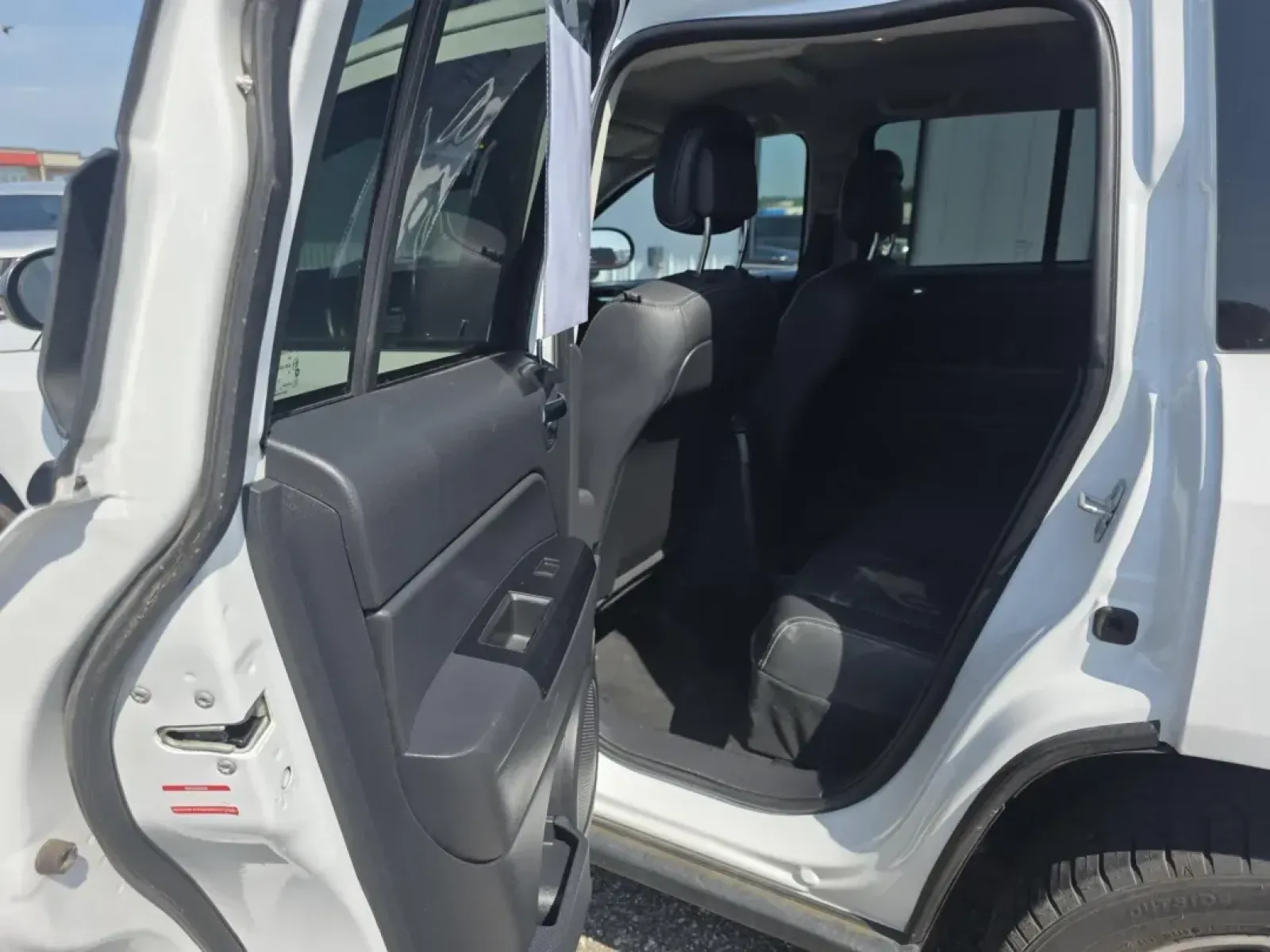 2016 Jeep Compass (1C4NJDBB0GD) with an Other engine, located at 15 Petro Dr, Warsaw, IN, 46582, (574) 306-0055, 41.273563, -85.857544 - **Embark on Your Next Adventure: 2016 Jeep Compass Sport at Auto Credit, Warsaw, IN**<br /> <br /> Are you ready to elevate your lifestyle with a vehicle that complements your adventurous spirit? Look no further than this stunning 2016 Jeep Compass Sport, available now at Auto Credit in Warsaw, Indi - Photo#5