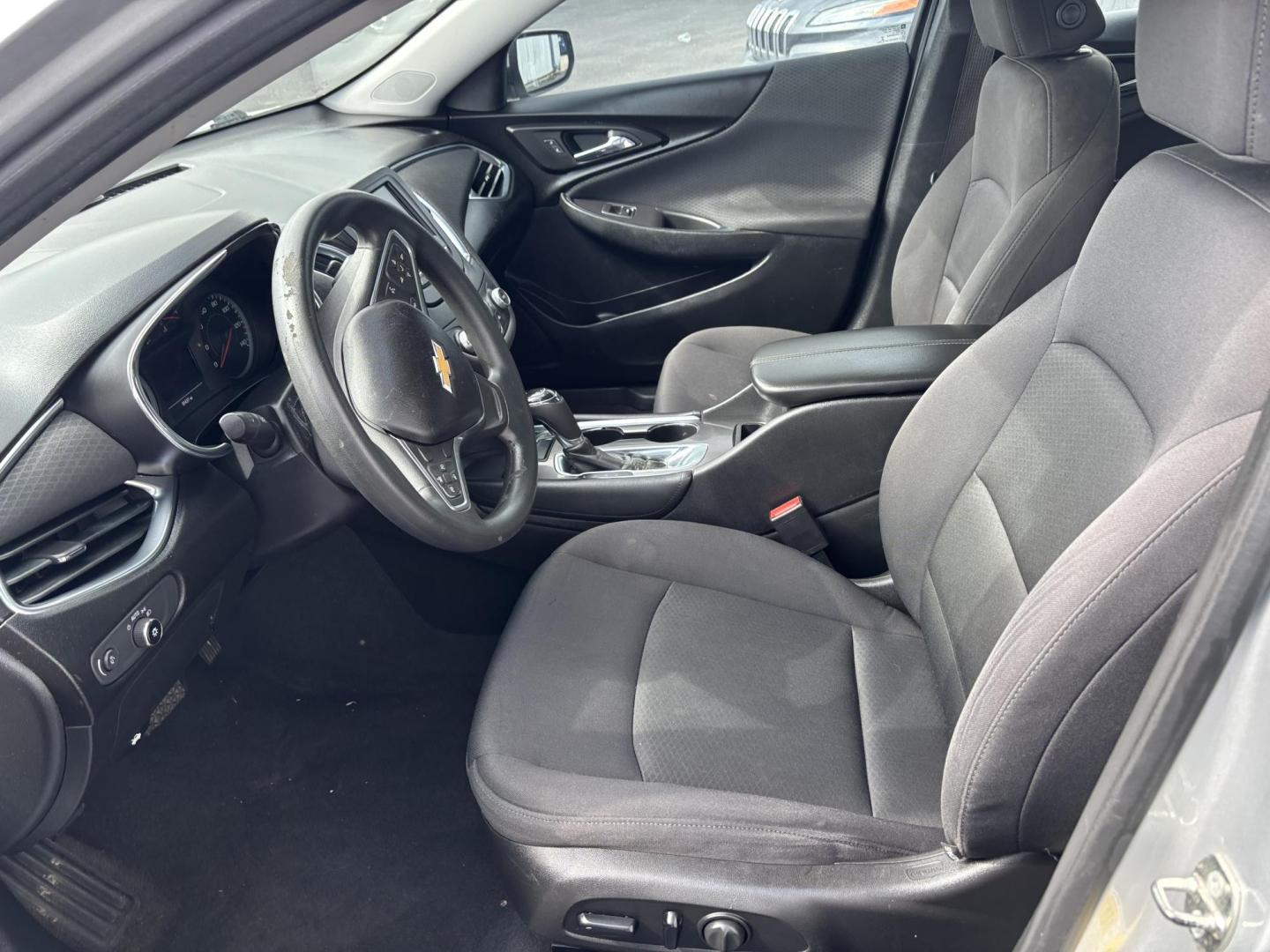 2018 SILVER Chevrolet MALIBU LT (2FL) (1G1ZD5STXJF) with an Other engine, located at 100 West Coliseum Boulevard, Fort Wayne, IN, 46805, (260) 471-0567, 41.119961, -85.140312 - 2018 Chevrolet MALIBU LT (2FL) - Photo#8
