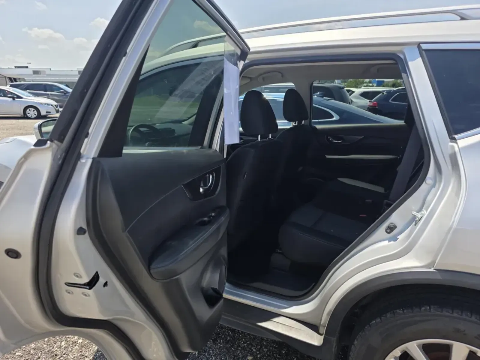 2017 Nissan Rogue (KNMAT2MV6HP) with an Other engine, located at 15 Petro Dr, Warsaw, IN, 46582, (574) 306-0055, 41.273563, -85.857544 - Are you ready to elevate your daily commute and weekend adventures? Discover the perfect blend of style, comfort, and reliability with this 2017 Nissan Rogue, now available at Auto Credit in Warsaw, Indiana. This versatile 4-door wagon is designed for modern lifestyles, making it an ideal choice for - Photo#5