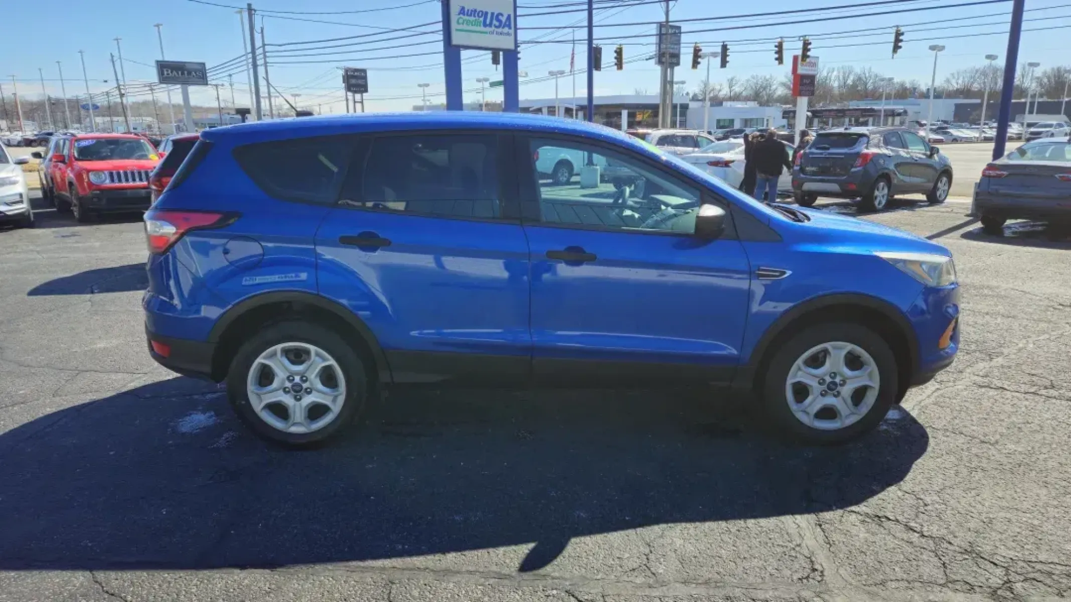 2018 Ford ESCAPE S (1FMCU0F70JU) with an Other engine, located at 5744 Central Avenue, Toledo, OH, 43615, (419) 724-0130, 41.676781, -83.682137 - 2018 Ford ESCAPE S - Photo#4