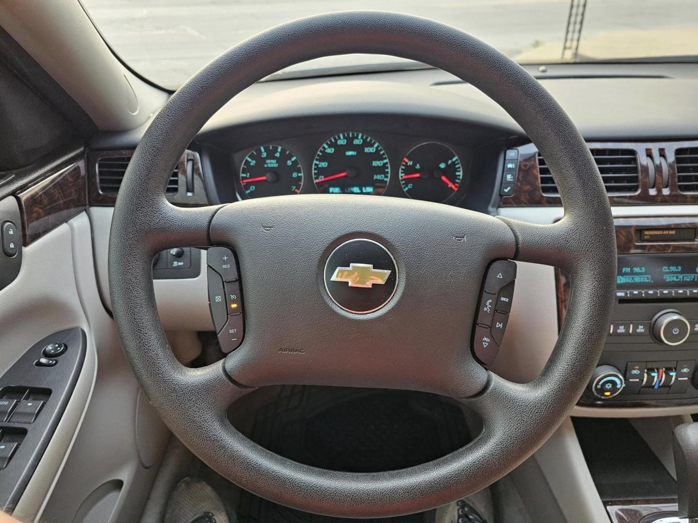 2016 SILVER Chevrolet IMPALA LIMITED LT (2G1WB5E30G1) with an Other engine, located at 502 South Main Street, Columbia City, IN, 46725, (260) 244-4645, 41.151382, -85.490578 - ### Discover Your Dream Ride at Your Local Used Car Dealer!<br /> <br /> Are you searching for the perfect blend of style, comfort, and reliability for your daily commute or family road trips? Look no further than this stunning **2016 Chevrolet Impala Limited LT**, now available at **Your Trusted Us - Photo#6