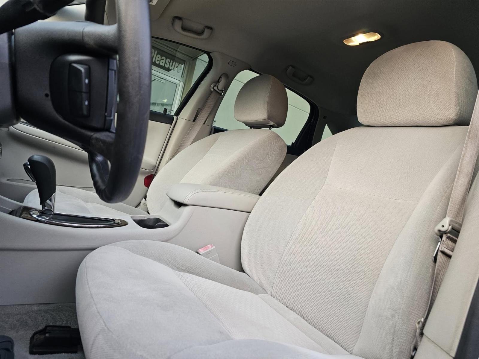 2016 SILVER Chevrolet IMPALA LIMITED LT (2G1WB5E30G1) with an Other engine, located at 502 South Main Street, Columbia City, IN, 46725, (260) 244-4645, 41.151382, -85.490578 - 2016 Chevrolet IMPALA LIMITED LT - Photo#5