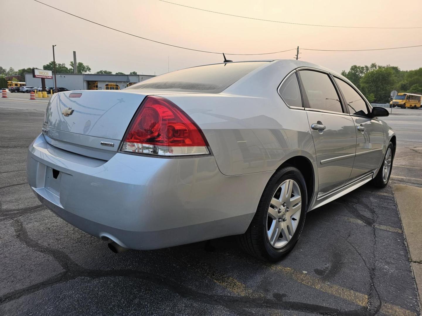 2016 SILVER Chevrolet IMPALA LIMITED LT (2G1WB5E30G1) with an Other engine, located at 502 South Main Street, Columbia City, IN, 46725, (260) 244-4645, 41.151382, -85.490578 - ### Discover Your Dream Ride at Your Local Used Car Dealer!<br /> <br /> Are you searching for the perfect blend of style, comfort, and reliability for your daily commute or family road trips? Look no further than this stunning **2016 Chevrolet Impala Limited LT**, now available at **Your Trusted Us - Photo#2