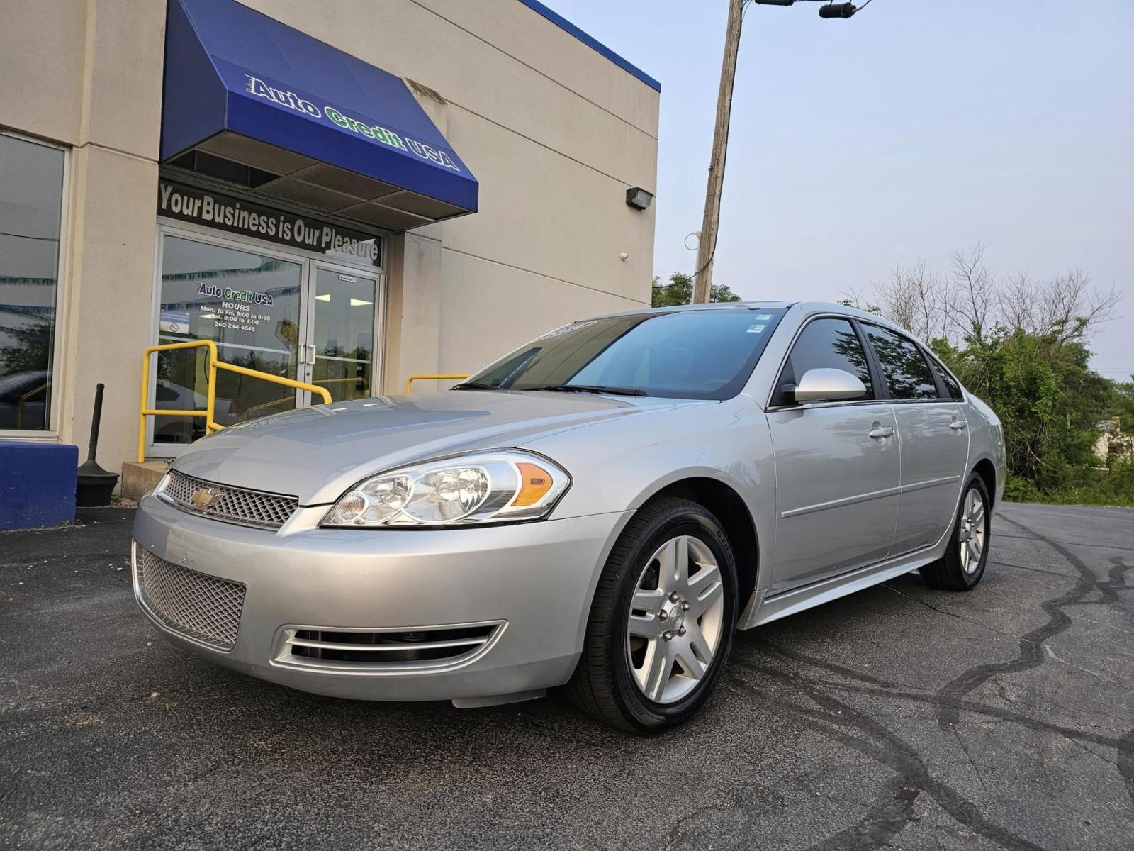 2016 SILVER Chevrolet IMPALA LIMITED LT (2G1WB5E30G1) with an Other engine, located at 502 South Main Street, Columbia City, IN, 46725, (260) 244-4645, 41.151382, -85.490578 - 2016 Chevrolet IMPALA LIMITED LT - Photo#0