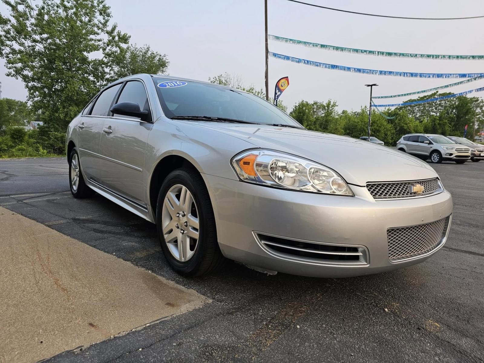 2016 SILVER Chevrolet IMPALA LIMITED LT (2G1WB5E30G1) with an Other engine, located at 502 South Main Street, Columbia City, IN, 46725, (260) 244-4645, 41.151382, -85.490578 - 2016 Chevrolet IMPALA LIMITED LT - Photo#1
