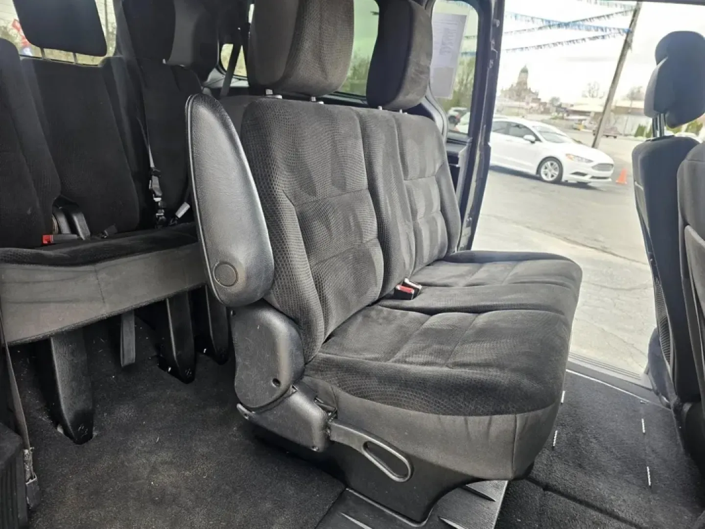 2019 Dodge Grand Caravan (2C4RDGBG5KR) with an Other engine, located at 502 South Main Street, Columbia City, IN, 46725, (260) 244-4645, 41.151382, -85.490578 - **Discover Freedom and Family Adventures with the 2019 Dodge Grand Caravan SE!**<br /> <br /> Are you searching for the perfect vehicle to enhance your family adventures or daily commutes around Columbia City? Look no further than the versatile and spacious 2019 Dodge Grand Caravan SE. This van is d - Photo#2