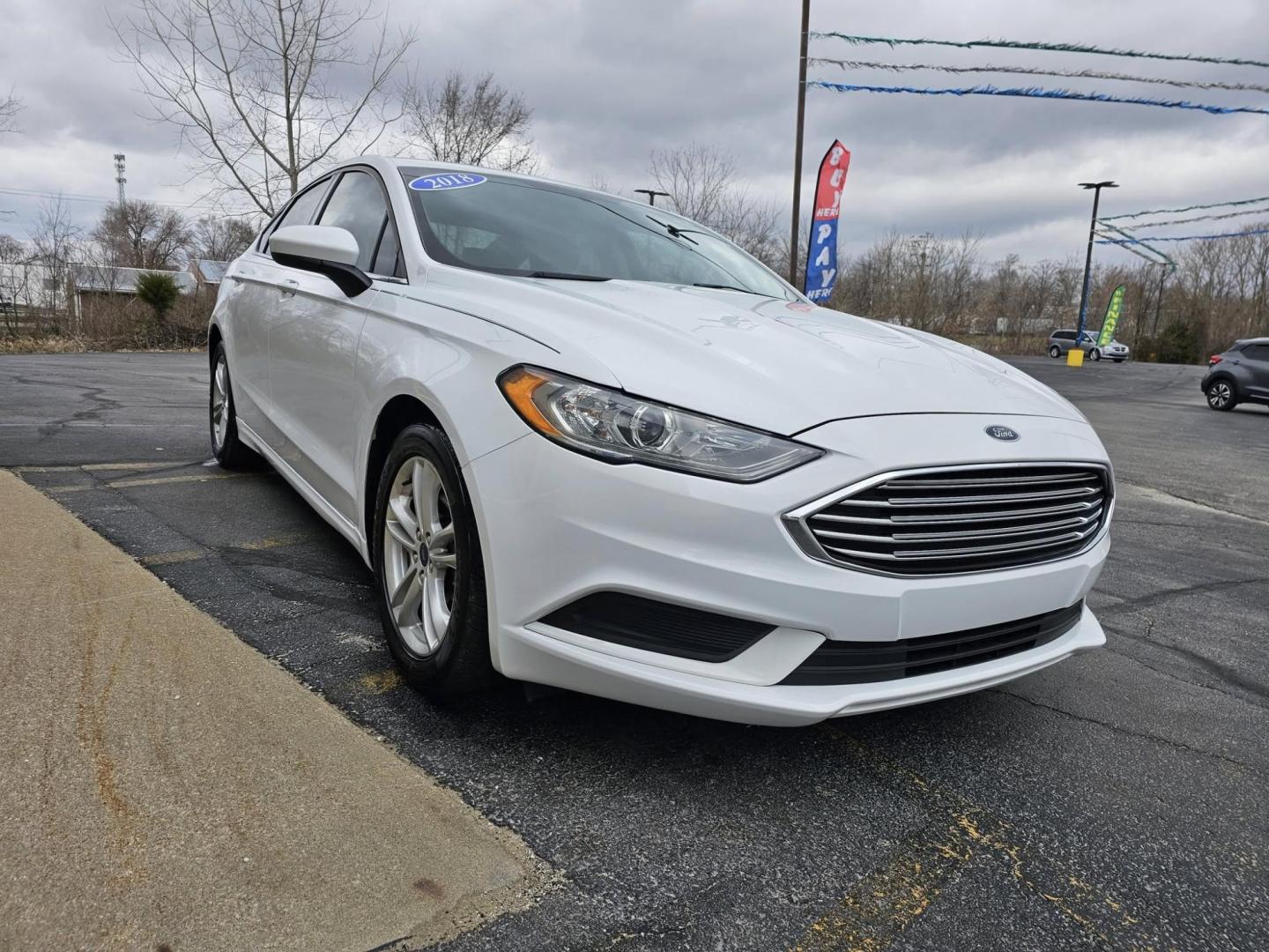 2018 WHITE Ford FUSION SE (3FA6P0H75JR) with an Other engine, located at 502 South Main Street, Columbia City, IN, 46725, (260) 244-4645, 41.151382, -85.490578 - 2018 Ford FUSION SE - Photo#1
