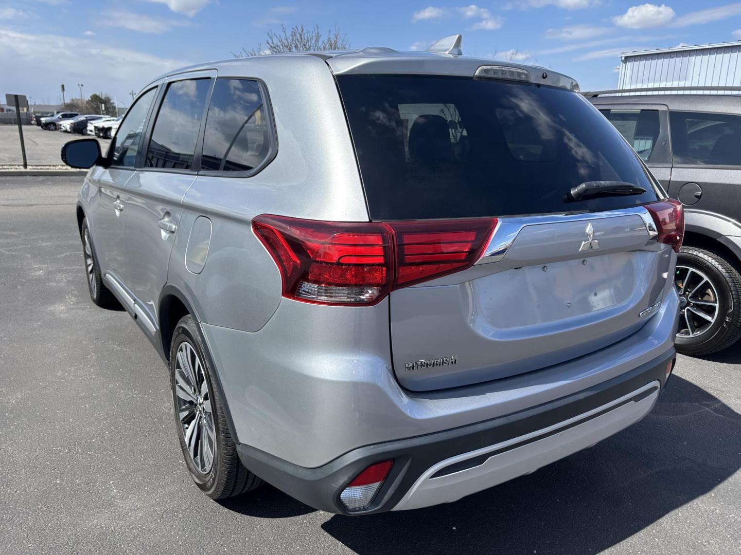 2019 SILVER Mitsubishi OUTLANDER ES (JA4AD2A33KJ) with an Other engine, located at 100 West Coliseum Boulevard, Fort Wayne, IN, 46805, (260) 471-0567, 41.119961, -85.140312 - **Embrace Adventure with the 2019 Mitsubishi Outlander ES A Perfect Fit for Your Lifestyle!**<br /> <br /> Are you searching for a versatile and reliable vehicle that can handle everything from family outings to weekend adventures? Look no further! Introducing the 2019 Mitsubishi Outlander ES, a sp - Photo#2