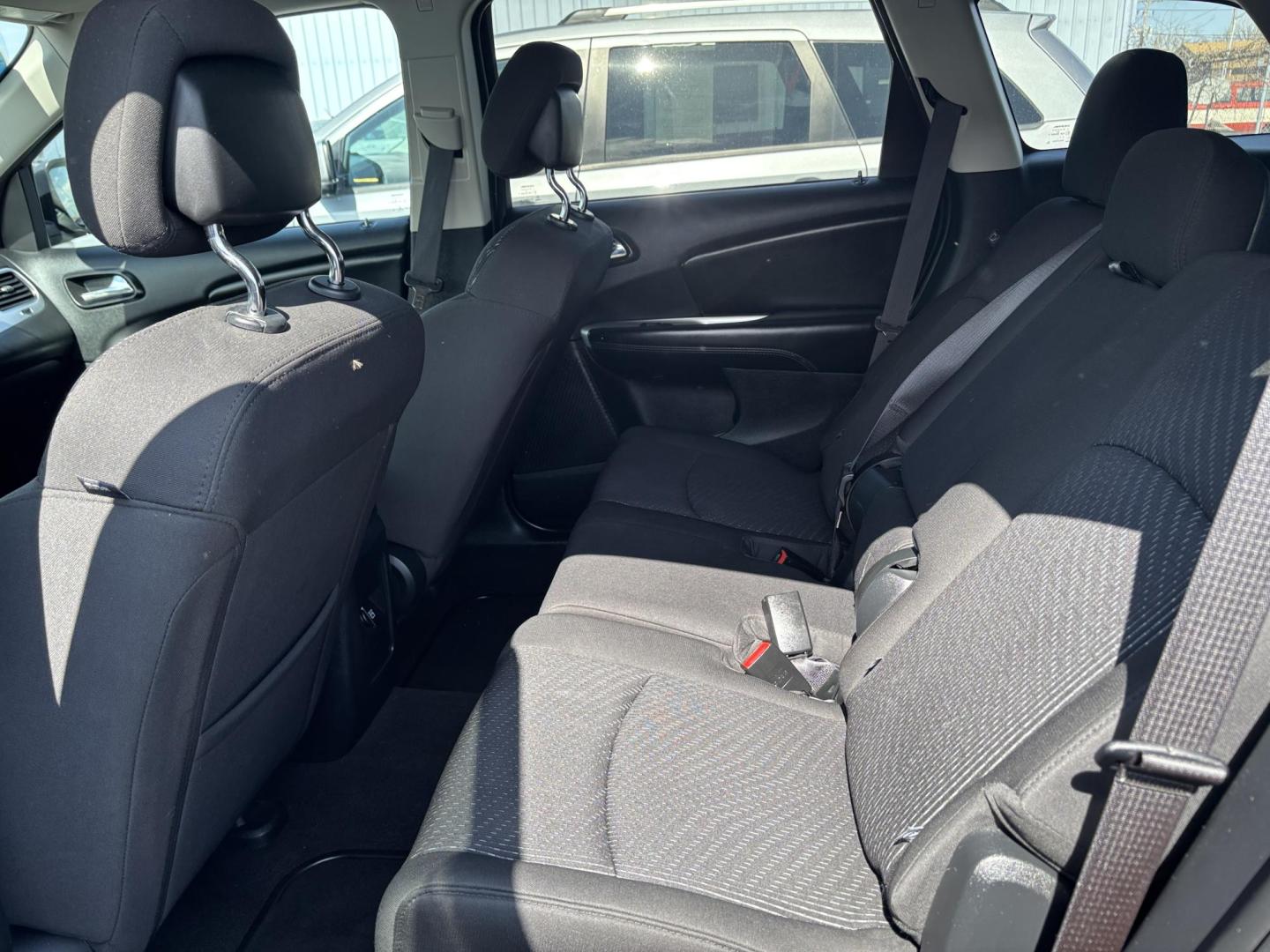 2018 GRAY /Black Dodge Journey Crossroad FWD (3C4PDCGG4JT) with an 3.6L V6 DOHC 24V engine, 4A transmission, located at 100 West Coliseum Boulevard, Fort Wayne, IN, 46805, (260) 471-0567, 41.119961, -85.140312 - Photo#6