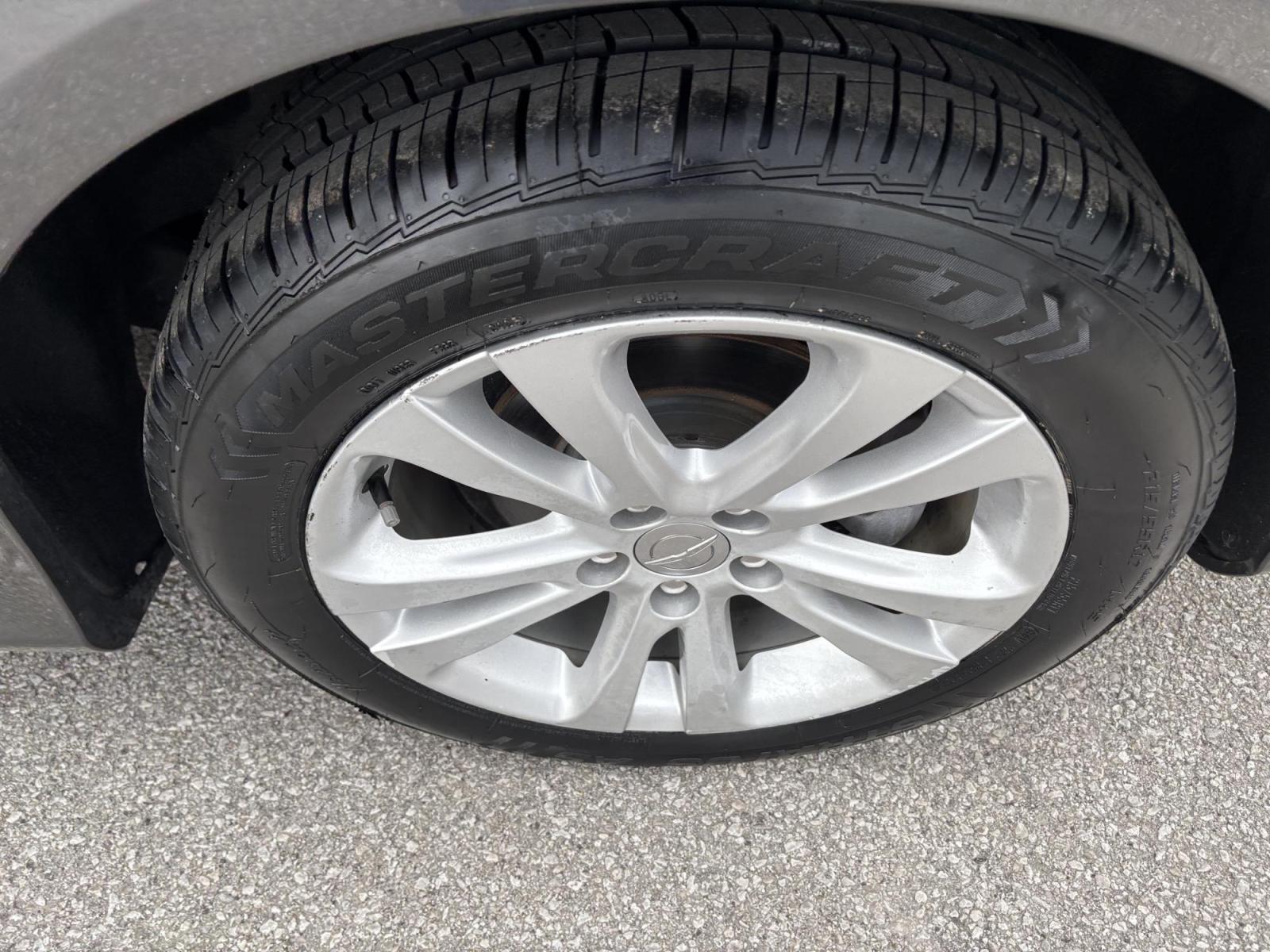 2016 GRAY Chrysler 200 LIMITED (1C3CCCAB0GN) with an Other engine, located at 100 West Coliseum Boulevard, Fort Wayne, IN, 46805, (260) 471-0567, 41.119961, -85.140312 - 2016 Chrysler 200 LIMITED - Photo#13