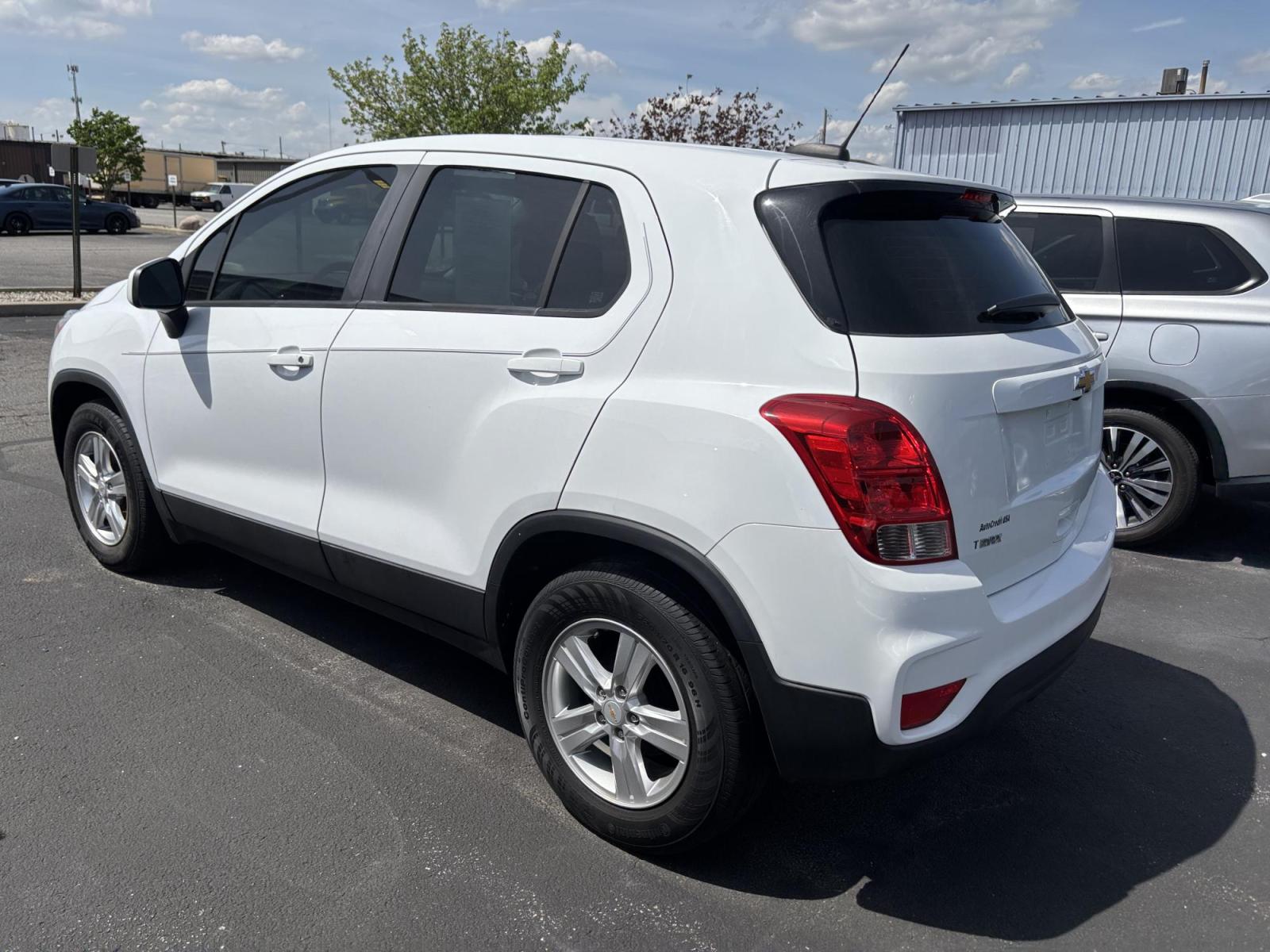 2020 Chevrolet TRAX LS (KL7CJKSB0LB) with an Other engine, located at 100 West Coliseum Boulevard, Fort Wayne, IN, 46805, (260) 471-0567, 41.119961, -85.140312 - 2020 Chevrolet TRAX LS - Photo#3