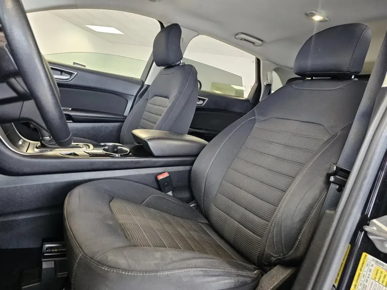 2016 BLACK /Black Ford Edge SEL AWD (2FMPK4J99GB) with an 2.0L L4 DOHC 16V engine, 6A transmission, located at 502 South Main Street, Columbia City, IN, 46725, (260) 244-4645, 41.151382, -85.490578 - 2016 Ford Edge SEL AWD - Photo#6
