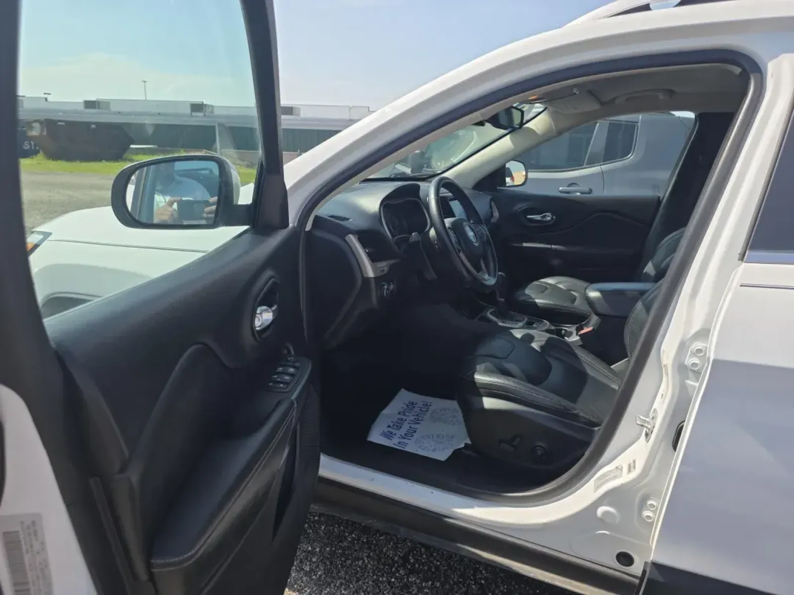 2017 Jeep Cherokee (1C4PJLDB2HW) with an Other engine, located at 15 Petro Dr, Warsaw, IN, 46582, (574) 306-0055, 41.273563, -85.857544 - **Unleash Your Adventurous Spirit with the 2017 Jeep Cherokee Limited!**<br /> <br /> Are you ready to elevate your weekend adventures and daily commutes? The 2017 Jeep Cherokee Limited is your perfect companion, seamlessly blending style, comfort, and capability. With its rugged design and advanced - Photo#2