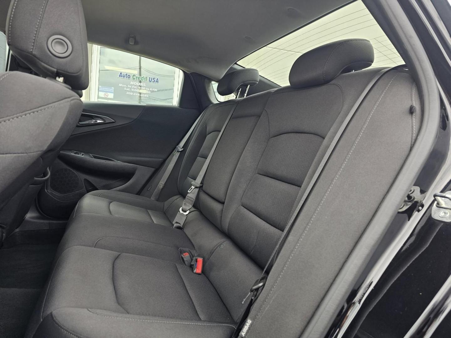 2020 BLACK Chevrolet MALIBU LT (1LT) (1G1ZD5ST9LF) with an Other engine, located at 502 South Main Street, Columbia City, IN, 46725, (260) 244-4645, 41.151382, -85.490578 - 2020 Chevrolet MALIBU LT (1LT) - Photo#4