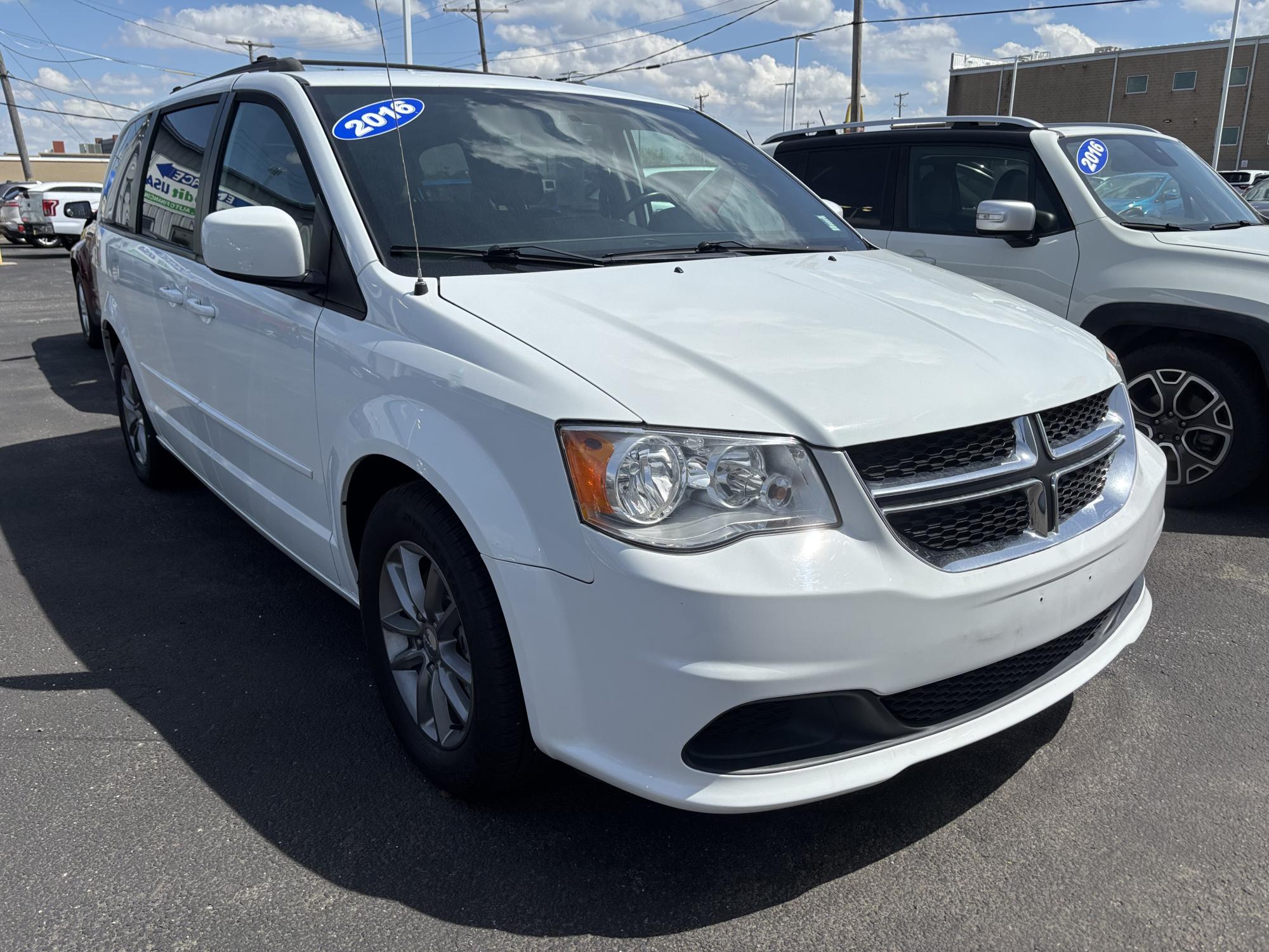 photo of 2016 Dodge GRAND CARAVAN SE 