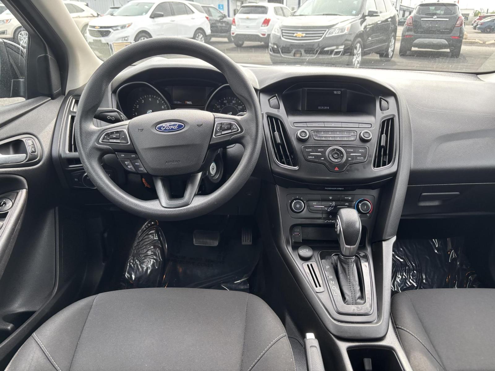 2018 BLACK Ford FOCUS SE (1FADP3F28JL) with an Other engine, located at 100 West Coliseum Boulevard, Fort Wayne, IN, 46805, (260) 471-0567, 41.119961, -85.140312 - 2018 Ford FOCUS SE - Photo#4