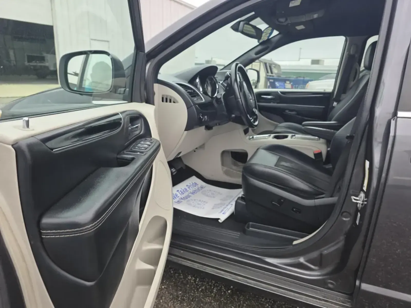 2020 Dodge Grand Caravan (2C4RDGCG2LR) with an Other engine, located at 15 Petro Dr, Warsaw, IN, 46582, (574) 306-0055, 41.273563, -85.857544 - **Experience Family Adventures with the 2020 Dodge Grand Caravan SXT at Auto Credit in Warsaw, IN!**<br /> <br /> If you're searching for the perfect family vehicle to accommodate your growing tribe, look no further than the 2020 Dodge Grand Caravan SXT, available now at Auto Credit in Warsaw, India - Photo#2