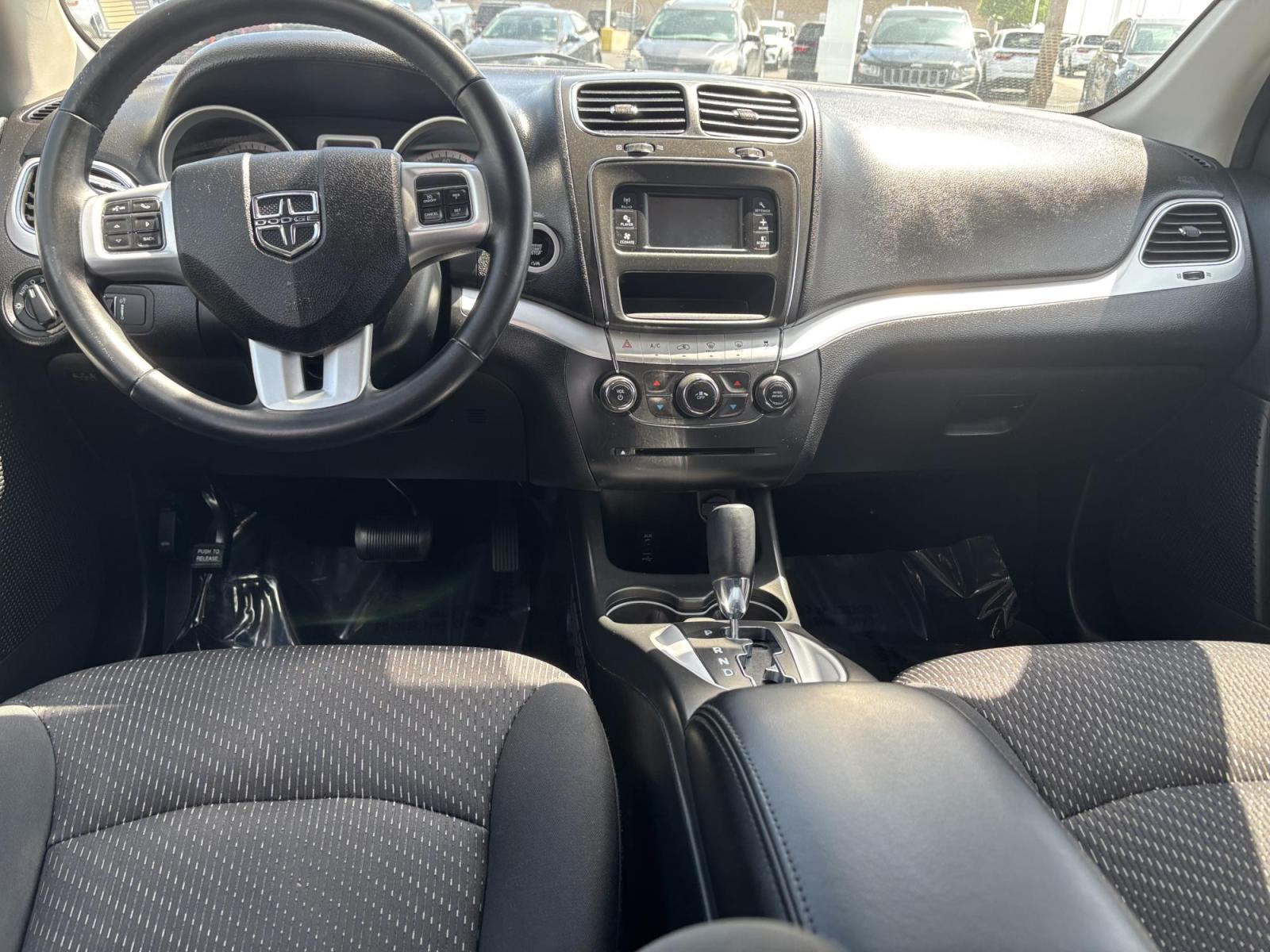 2018 Dodge JOURNEY SE (3C4PDCAB2JT) with an Other engine, located at 100 West Coliseum Boulevard, Fort Wayne, IN, 46805, (260) 471-0567, 41.119961, -85.140312 - 2018 Dodge JOURNEY SE - Photo#4