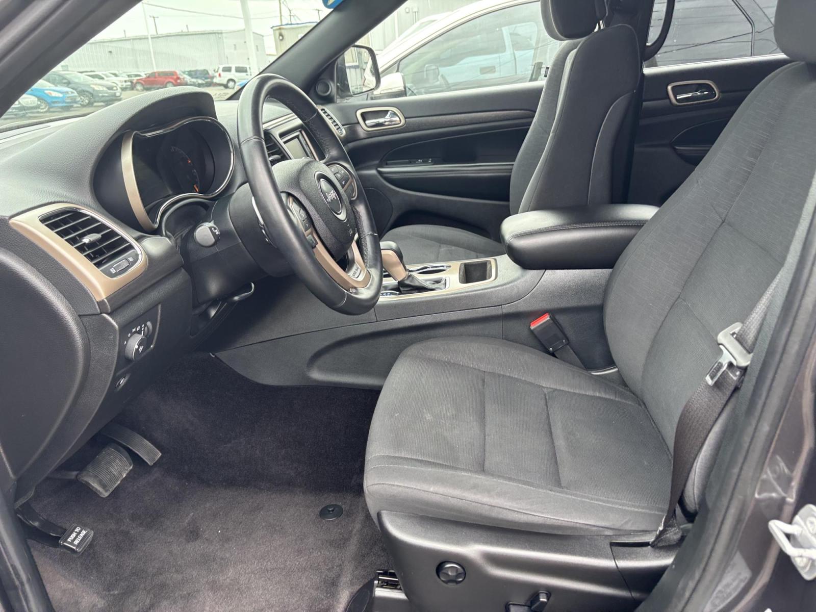 2016 Jeep GRAND CHEROKEE LARED (1C4RJFAG2GC) with an Other engine, located at 100 West Coliseum Boulevard, Fort Wayne, IN, 46805, (260) 471-0567, 41.119961, -85.140312 - 2016 Jeep GRAND CHEROKEE LARED - Photo#6
