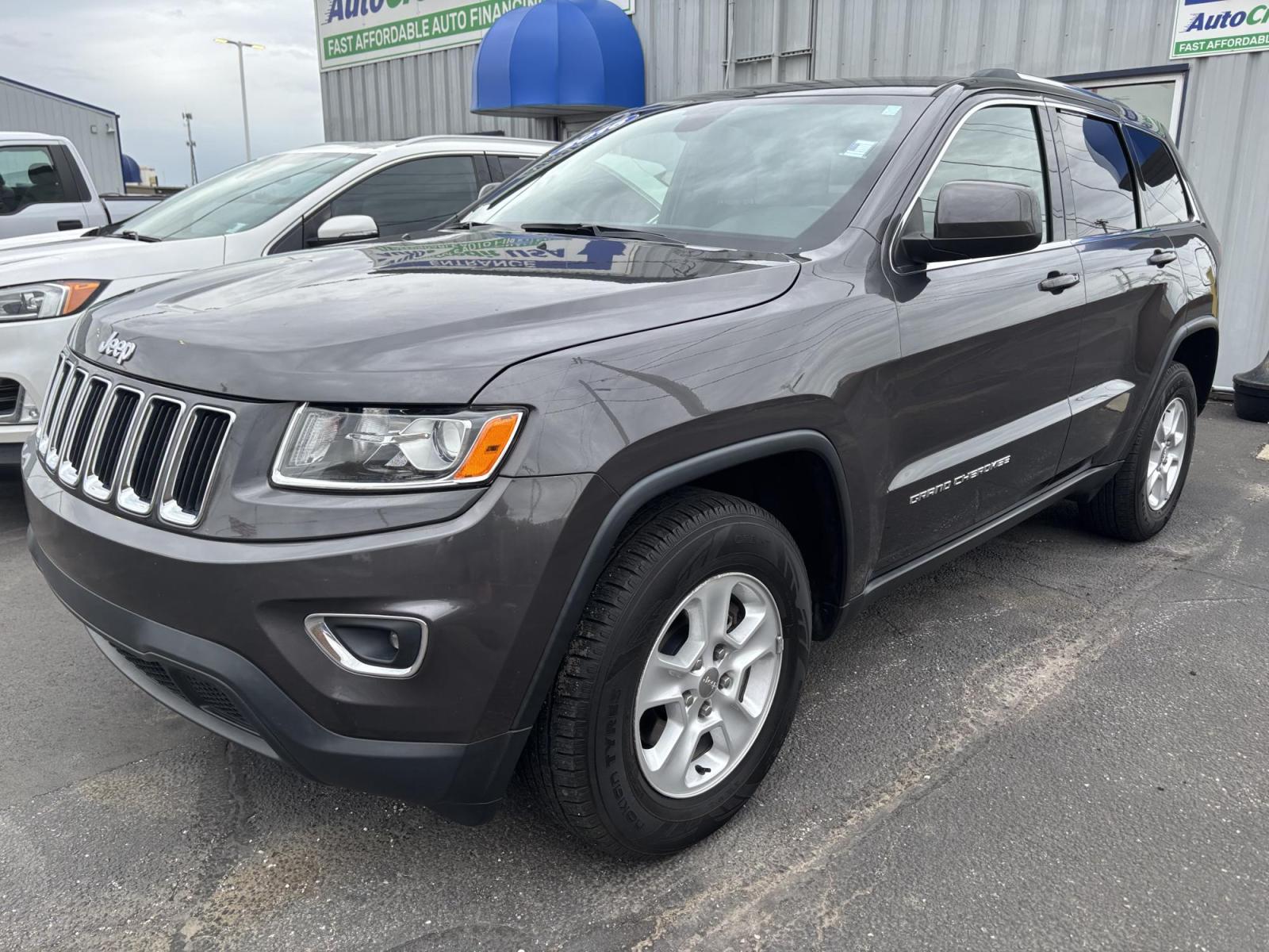 2016 Jeep GRAND CHEROKEE LARED (1C4RJFAG2GC) with an Other engine, located at 100 West Coliseum Boulevard, Fort Wayne, IN, 46805, (260) 471-0567, 41.119961, -85.140312 - 2016 Jeep GRAND CHEROKEE LARED - Photo#2