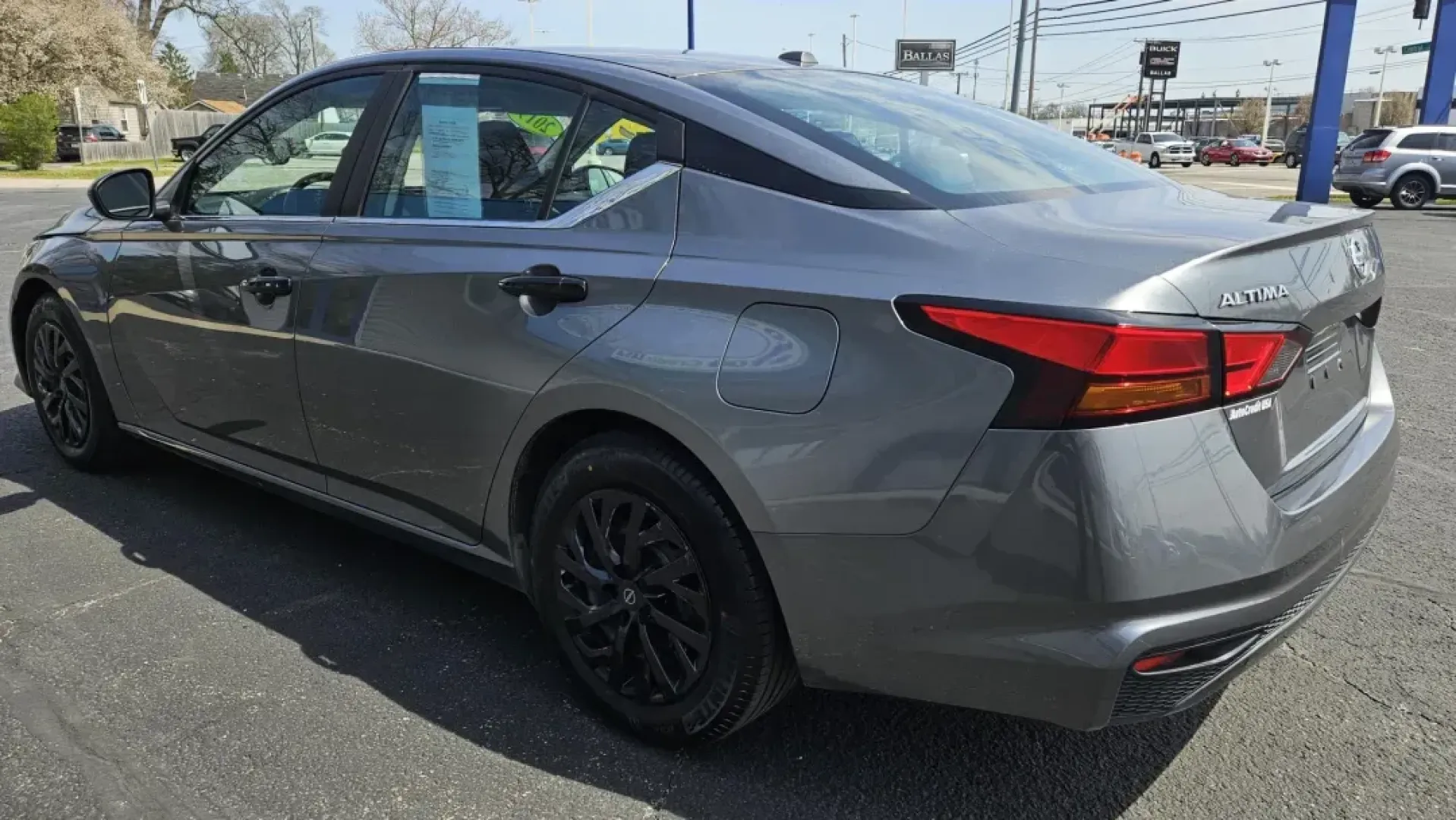 2019 Nissan ALTIMA 2.5 S (1N4BL4BV4KC) with an Other engine, located at 5744 Central Avenue, Toledo, OH, 43615, (419) 724-0130, 41.676781, -83.682137 - 2019 Nissan ALTIMA 2.5 S - Photo#3