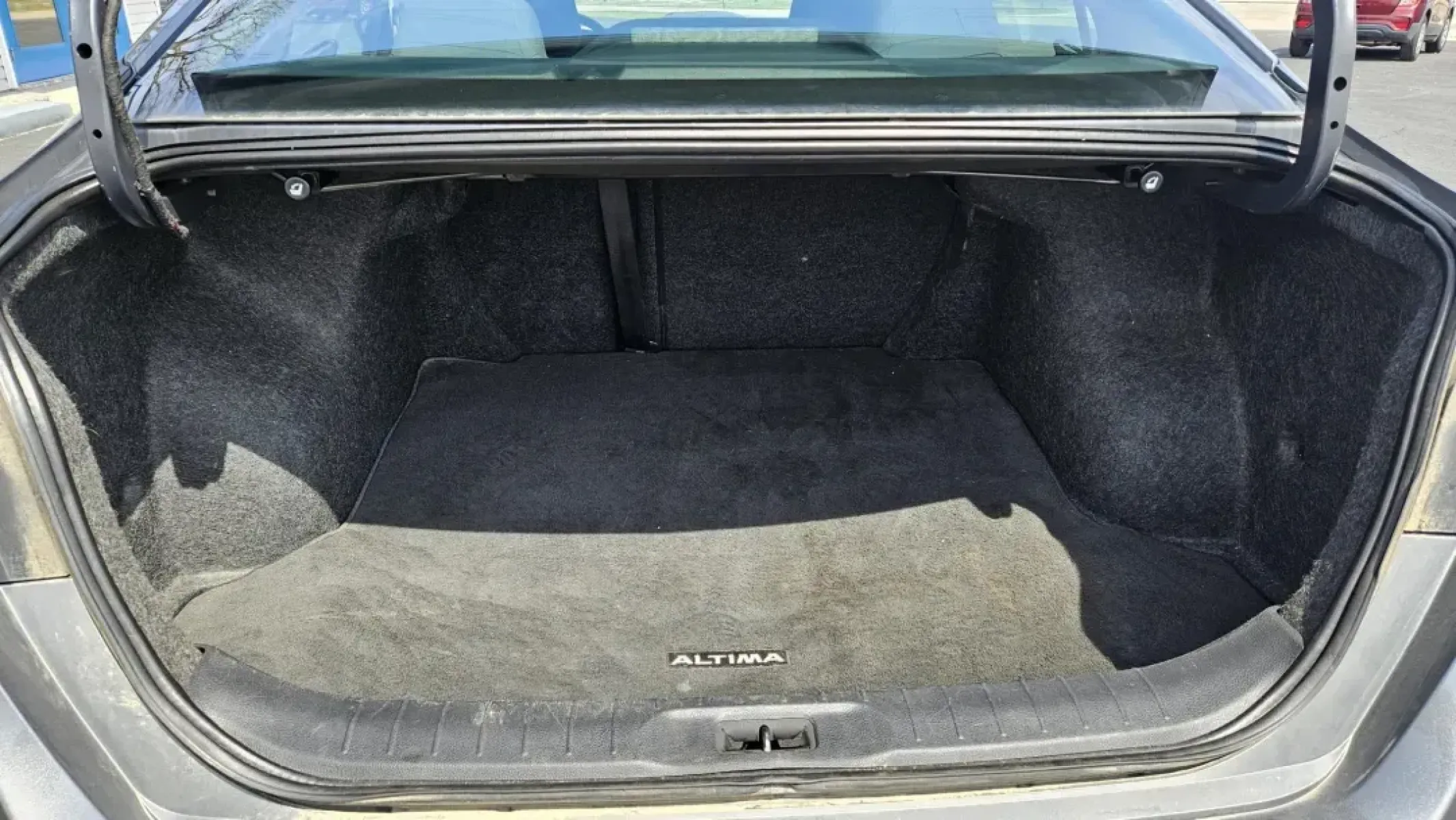2019 Nissan Altima (1N4BL4BV4KC) with an Other engine, located at 5744 Central Avenue, Toledo, OH, 43615, (419) 724-0130, 41.676781, -83.682137 - **Experience Freedom on the Open Road with the 2019 Nissan Altima 2.5 S Perfect for Your Toledo Adventures!**<br /> <br /> Are you ready to elevate your driving experience? The 2019 Nissan Altima 2.5 S is here to transform your daily commute, family road trips, or weekend getaways. With its stylish - Photo#4