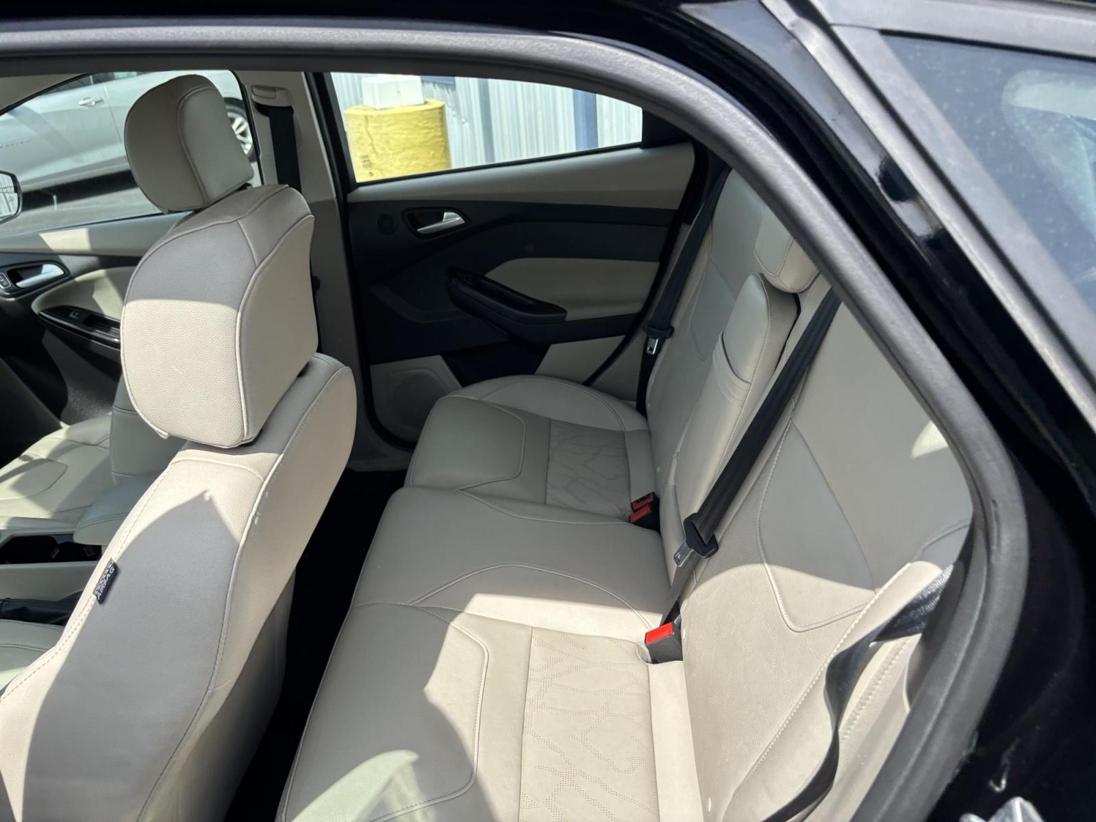 2018 BLACK Ford FOCUS BEV (1FADP3R43JL) with an Other engine, located at 100 West Coliseum Boulevard, Fort Wayne, IN, 46805, (260) 471-0567, 41.119961, -85.140312 - 2018 Ford FOCUS BEV - Photo#6