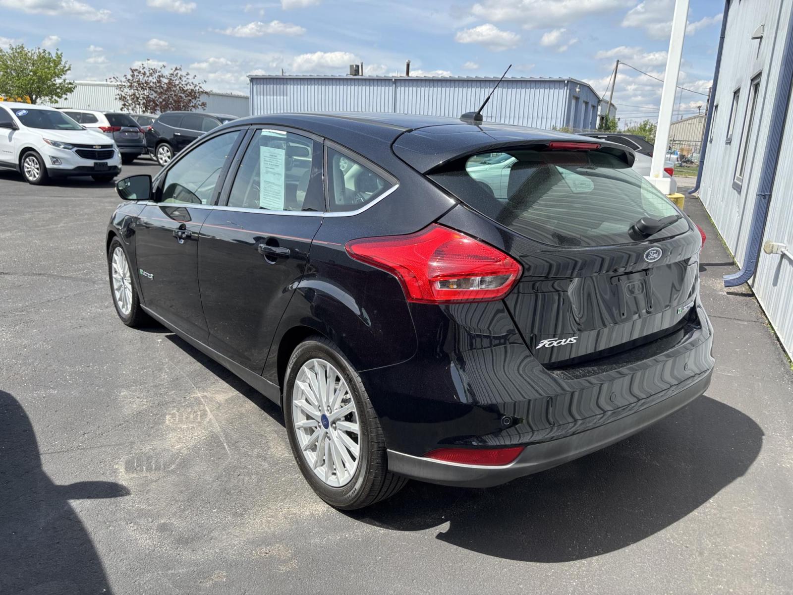 2018 BLACK Ford FOCUS BEV (1FADP3R43JL) with an Other engine, located at 100 West Coliseum Boulevard, Fort Wayne, IN, 46805, (260) 471-0567, 41.119961, -85.140312 - 2018 Ford FOCUS BEV - Photo#3