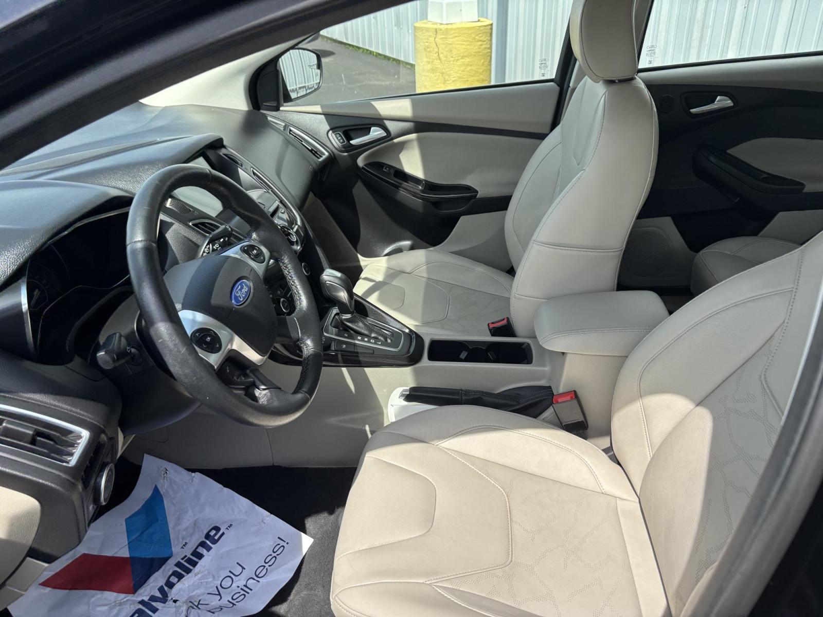 2018 BLACK Ford FOCUS BEV (1FADP3R43JL) with an Other engine, located at 100 West Coliseum Boulevard, Fort Wayne, IN, 46805, (260) 471-0567, 41.119961, -85.140312 - 2018 Ford FOCUS BEV - Photo#7