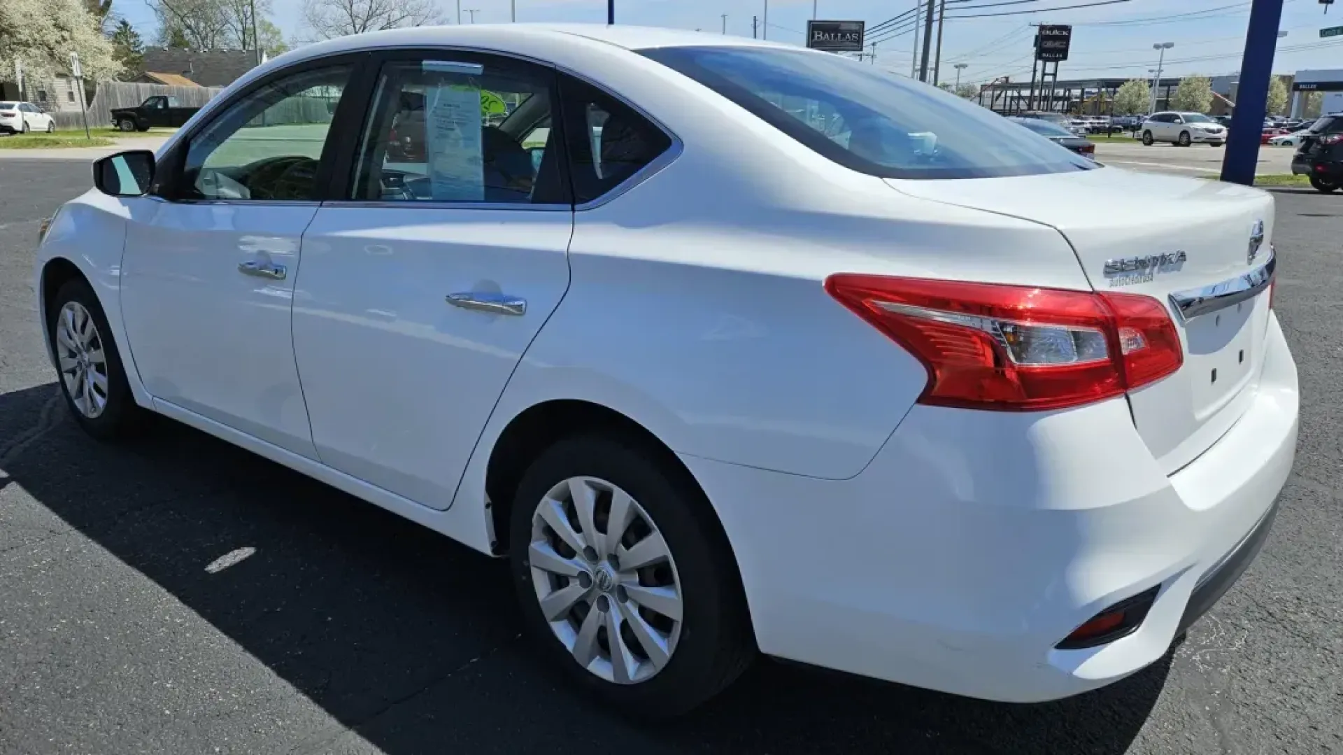 2019 Nissan SENTRA SR; S; SL; SV (3N1AB7AP9KY) with an Other engine, located at 5744 Central Avenue, Toledo, OH, 43615, (419) 724-0130, 41.676781, -83.682137 - 2019 Nissan SENTRA SR; S; SL; SV - Photo#2