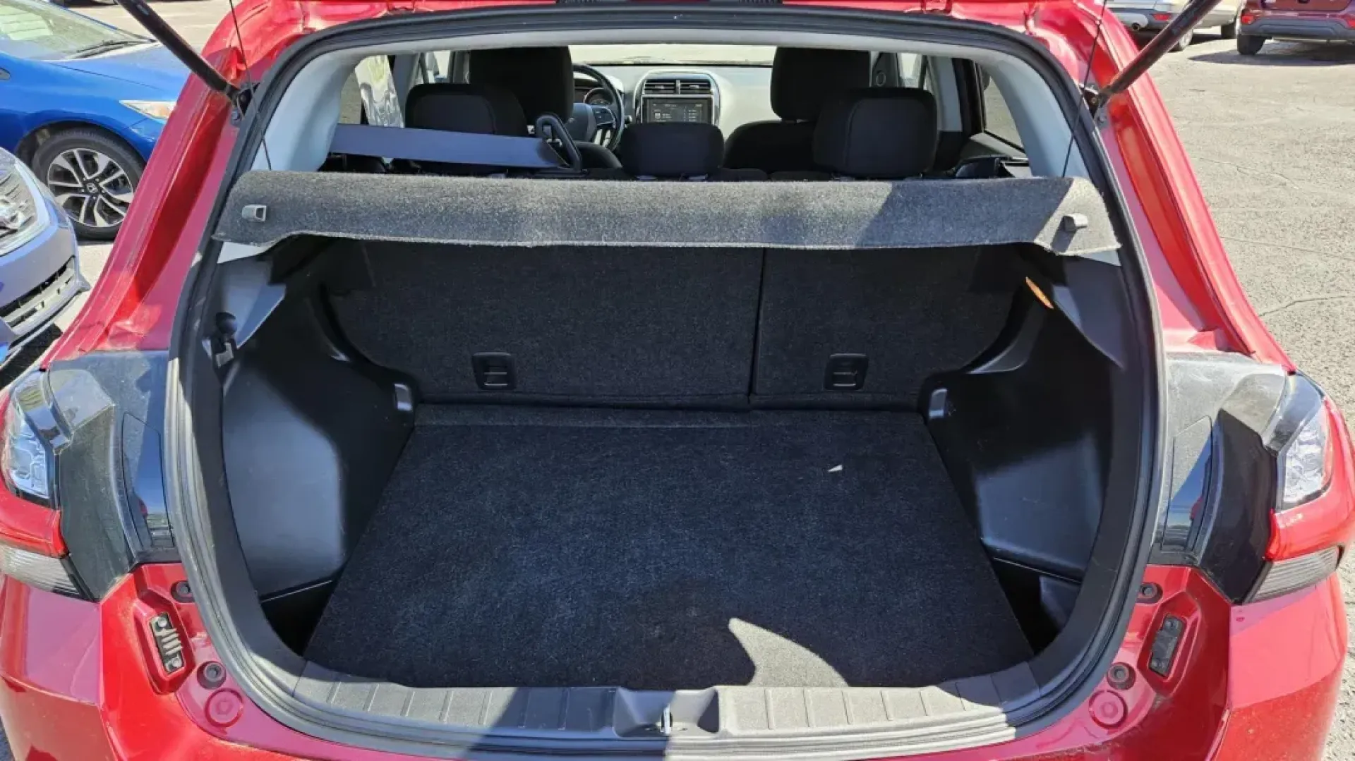 2020 Mitsubishi OUTLANDER SPORT LE; (JA4AP4AU6LU) with an Other engine, located at 5744 Central Avenue, Toledo, OH, 43615, (419) 724-0130, 41.676781, -83.682137 - 2020 Mitsubishi OUTLANDER SPORT LE; - Photo#4