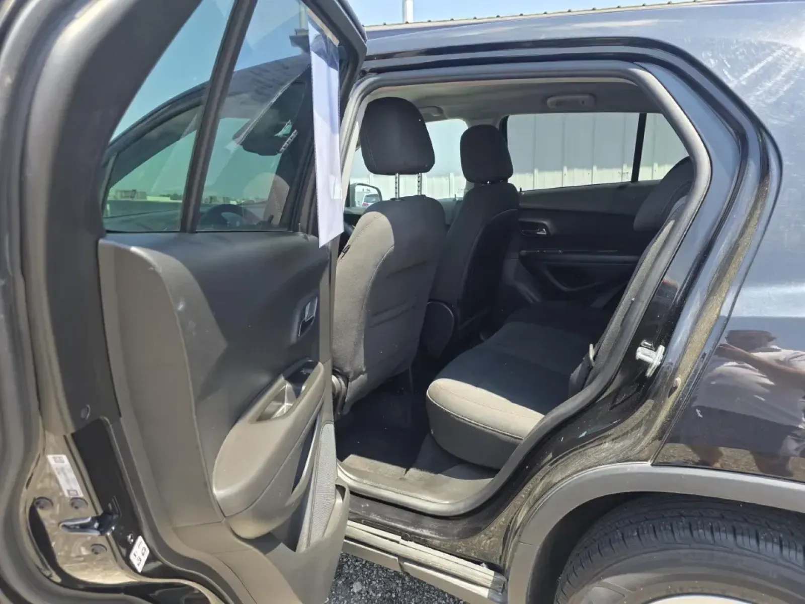2020 Chevrolet TRAX LS (KL7CJNSB1LB) with an Other engine, located at 15 Petro Dr, Warsaw, IN, 46582, (574) 306-0055, 41.273563, -85.857544 - Are you searching for a versatile vehicle that fits perfectly into your daily routine or weekend adventures? Look no further than this 2020 Chevrolet TRAX LS, available now at Auto Credit in Warsaw, Indiana! This stylish and practical 4-door wagon is designed to meet the needs of growing families, c - Photo#5