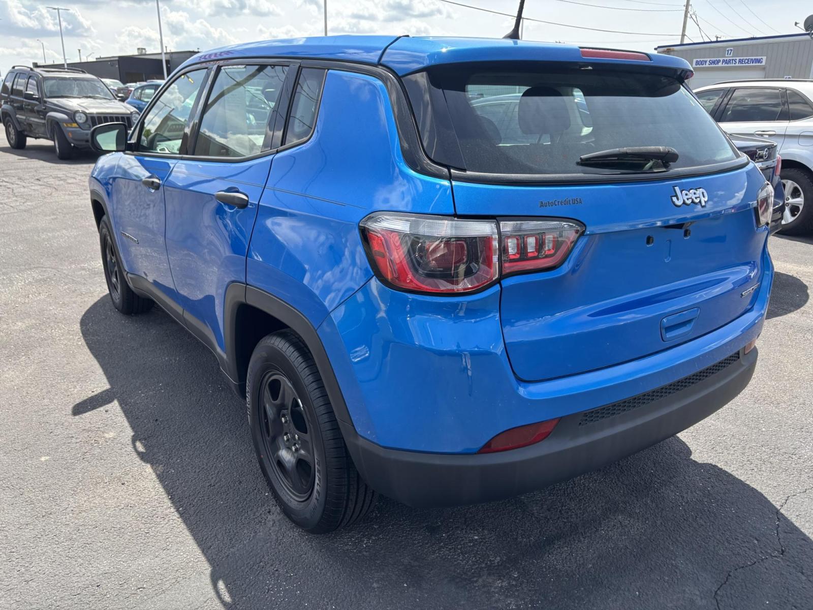 2018 Jeep COMPASS SPORT (3C4NJCAB8JT) with an Other engine, located at 100 West Coliseum Boulevard, Fort Wayne, IN, 46805, (260) 471-0567, 41.119961, -85.140312 - 2018 Jeep COMPASS SPORT - Photo#3