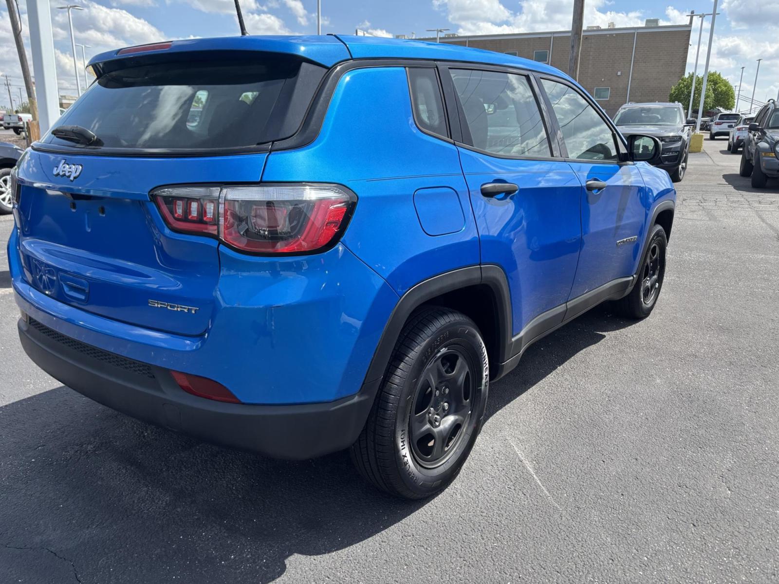 2018 Jeep COMPASS SPORT (3C4NJCAB8JT) with an Other engine, located at 100 West Coliseum Boulevard, Fort Wayne, IN, 46805, (260) 471-0567, 41.119961, -85.140312 - 2018 Jeep COMPASS SPORT - Photo#5