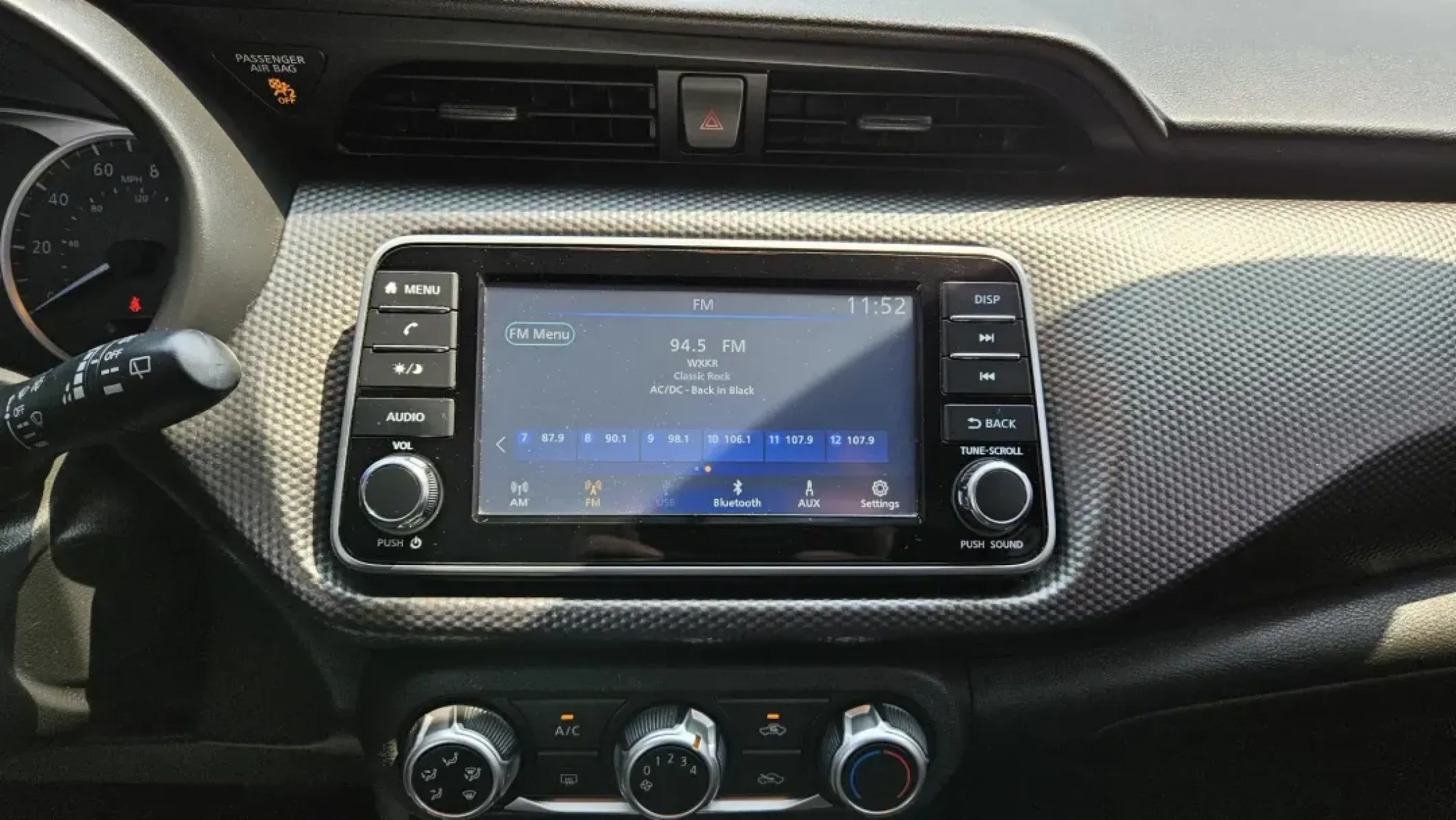 2020 Nissan KICKS S (3N1CP5BV0LL) with an Other engine, located at 5744 Central Avenue, Toledo, OH, 43615, (419) 724-0130, 41.676781, -83.682137 - Are you ready to elevate your daily commute or embark on your next adventure? Look no further than this 2020 Nissan KICKS S, available now at Auto Credit, your trusted Buy Here Pay Here dealership in Toledo, Ohio. With its compact size and impressive fuel efficiency, this stylish sedan is perfect fo - Photo#10