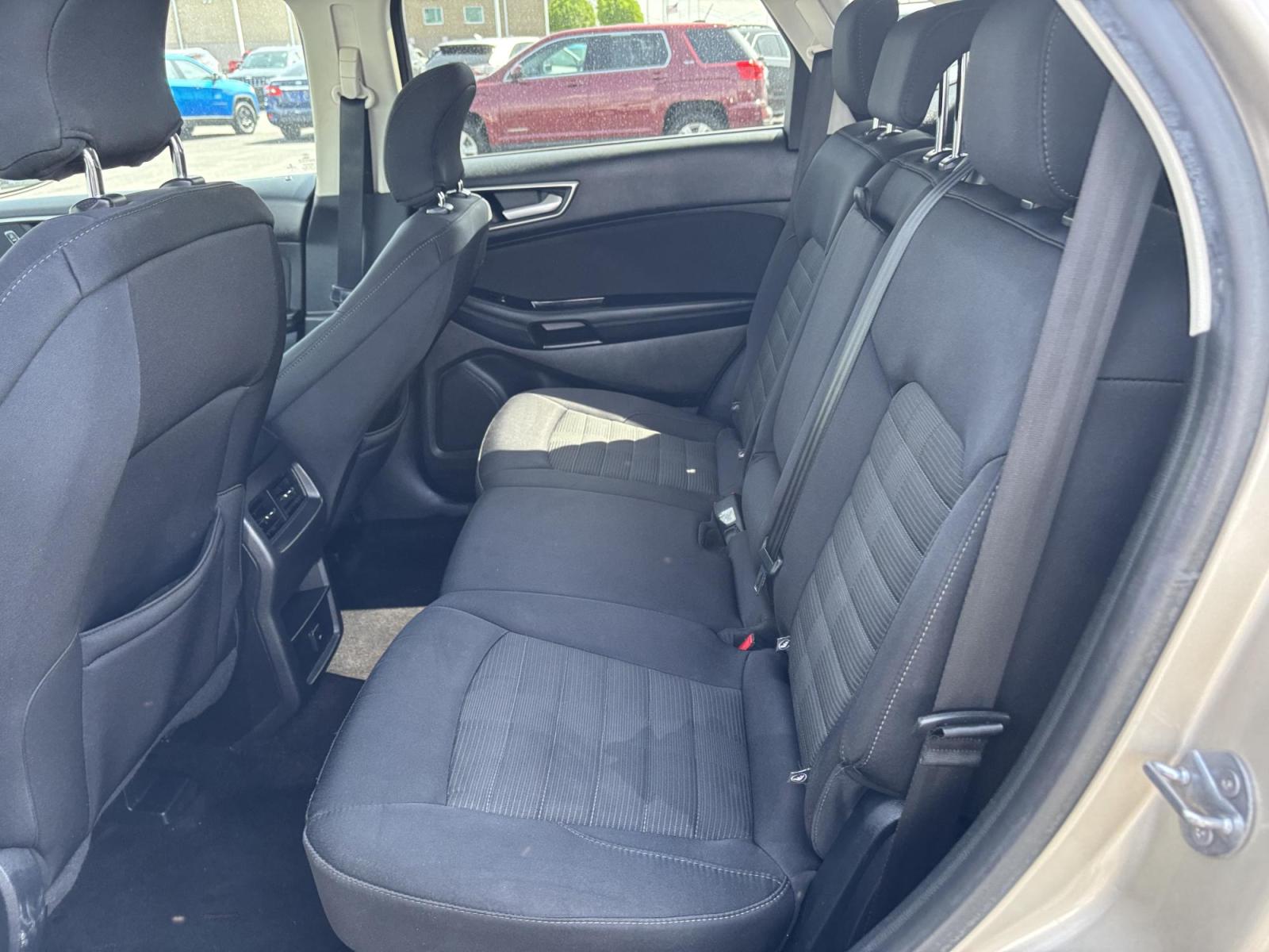 2017 GOLD Ford EDGE SEL (2FMPK3J93HB) with an Other engine, located at 100 West Coliseum Boulevard, Fort Wayne, IN, 46805, (260) 471-0567, 41.119961, -85.140312 - 2017 Ford EDGE SEL - Photo#5