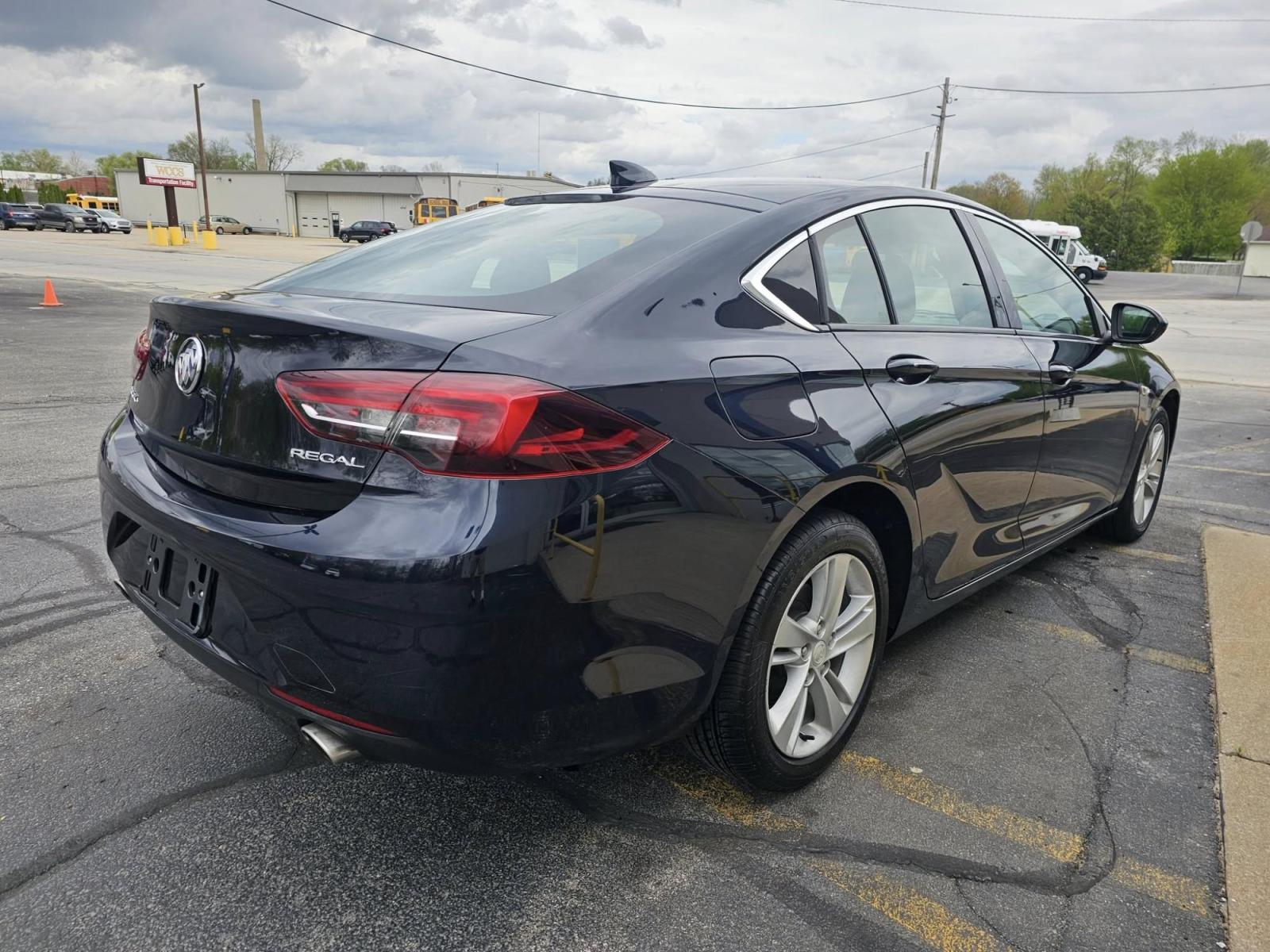 2018 BLUE /BLACK Buick Regal Preferred (W04GL6SXXJ1) with an 2.0L L4 DOHC 16V engine, 9A transmission, located at 502 South Main Street, Columbia City, IN, 46725, (260) 244-4645, 41.151382, -85.490578 - Photo#2