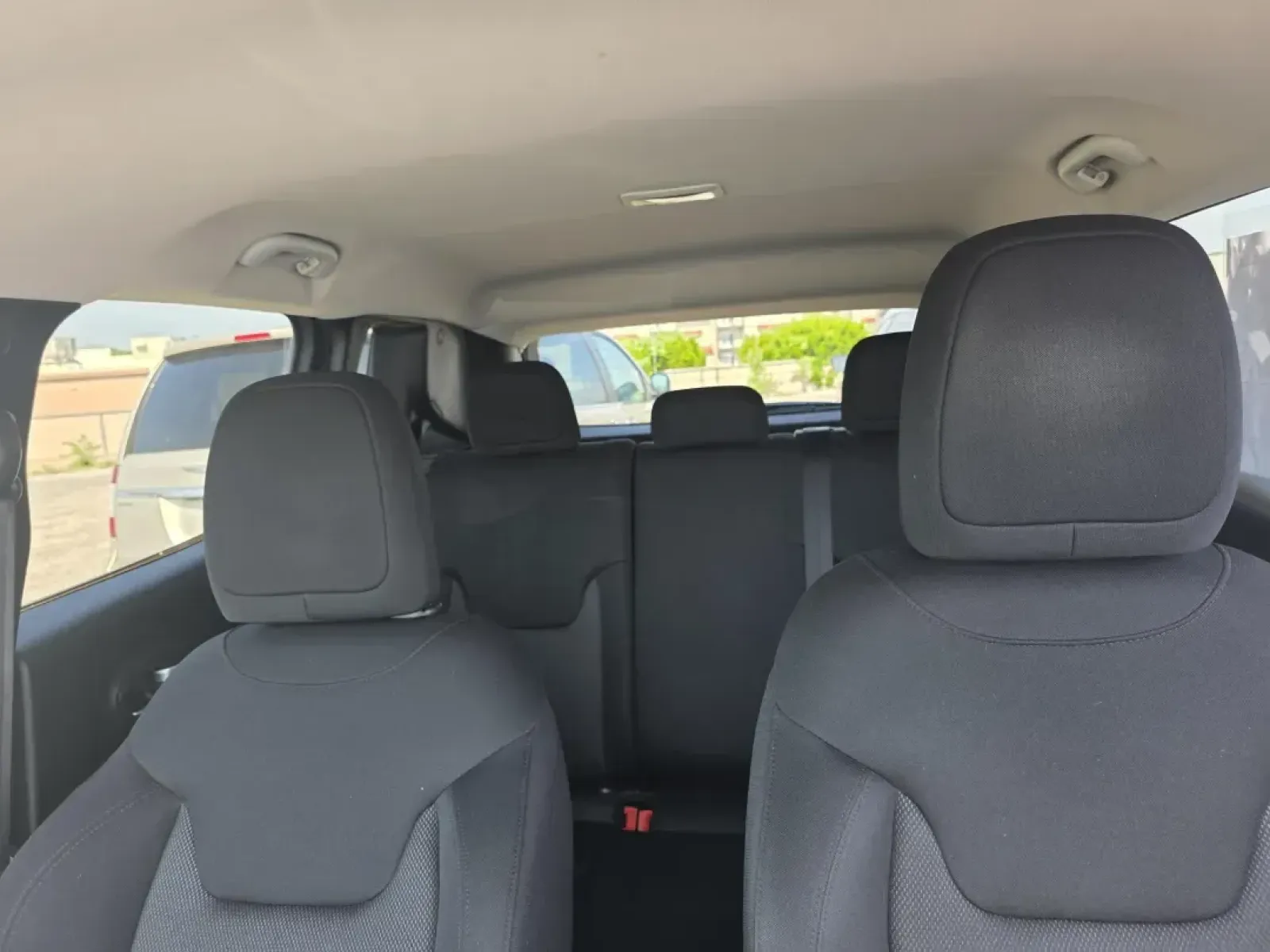 2019 Jeep RENEGADE SPORT (ZACNJBAB0KP) with an Other engine, located at 15 Petro Dr, Warsaw, IN, 46582, (574) 306-0055, 41.273563, -85.857544 - Are you ready to elevate your adventures? The 2019 Jeep Renegade Sport is here to transform your everyday journeys into exciting explorations, whether you're navigating the bustling streets of Warsaw, IN, or venturing off the beaten path. Perfect for those who thrive on spontaneity-this rugged yet s - Photo#4
