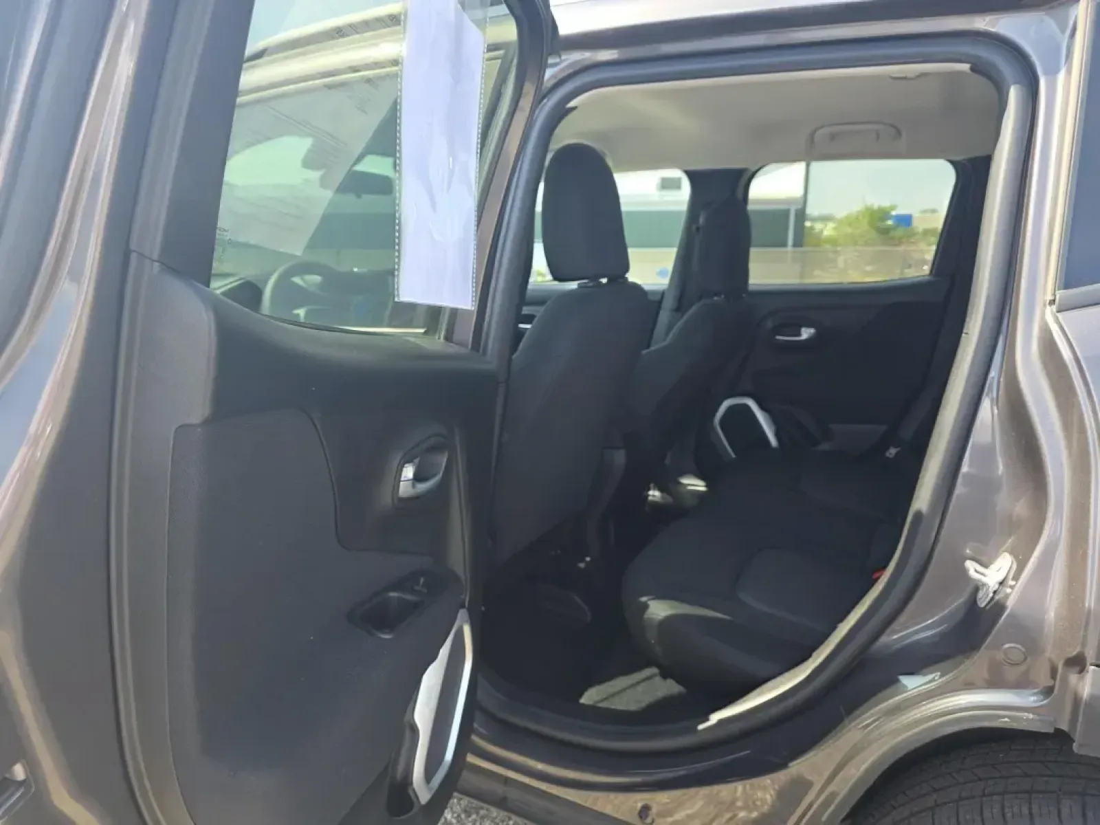 2019 Jeep RENEGADE SPORT (ZACNJBAB0KP) with an Other engine, located at 15 Petro Dr, Warsaw, IN, 46582, (574) 306-0055, 41.273563, -85.857544 - Are you ready to elevate your adventures? The 2019 Jeep Renegade Sport is here to transform your everyday journeys into exciting explorations, whether you're navigating the bustling streets of Warsaw, IN, or venturing off the beaten path. Perfect for those who thrive on spontaneity-this rugged yet s - Photo#5