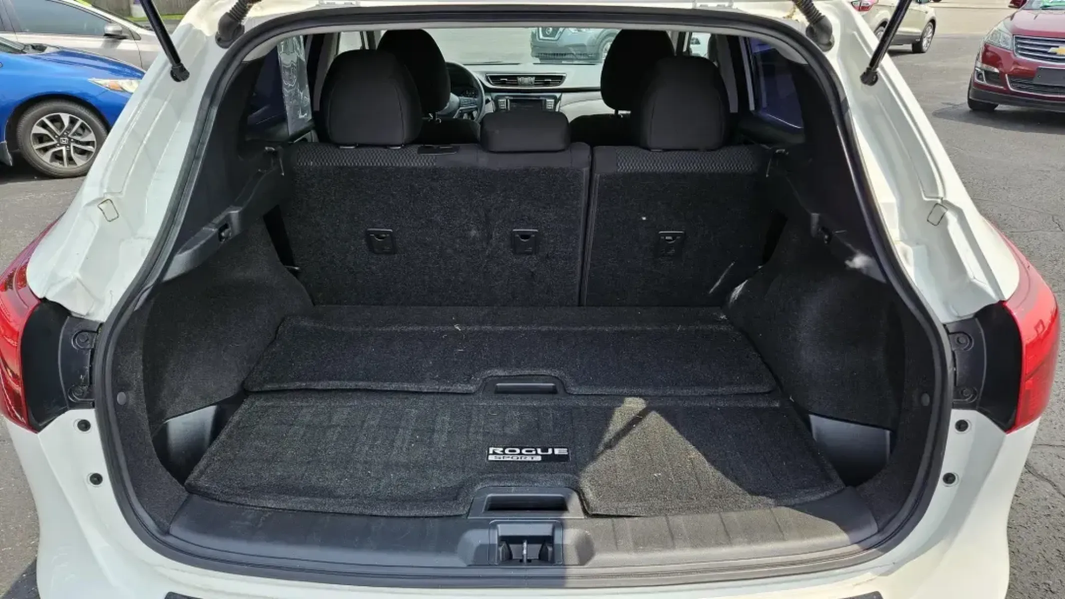 2019 Nissan ROGUE SPORT S; SL (JN1BJ1CPXKW) with an Other engine, located at 5744 Central Avenue, Toledo, OH, 43615, (419) 724-0130, 41.676781, -83.682137 - **Adventure Awaits with the 2019 Nissan Rogue Sport SL Perfect for Your Next Journey!**<br /> <br /> Are you looking for a versatile and stylish SUV that can handle daily commutes, family outings, and spontaneous weekend adventures? Look no further than the 2019 Nissan Rogue Sport SL, available now - Photo#4