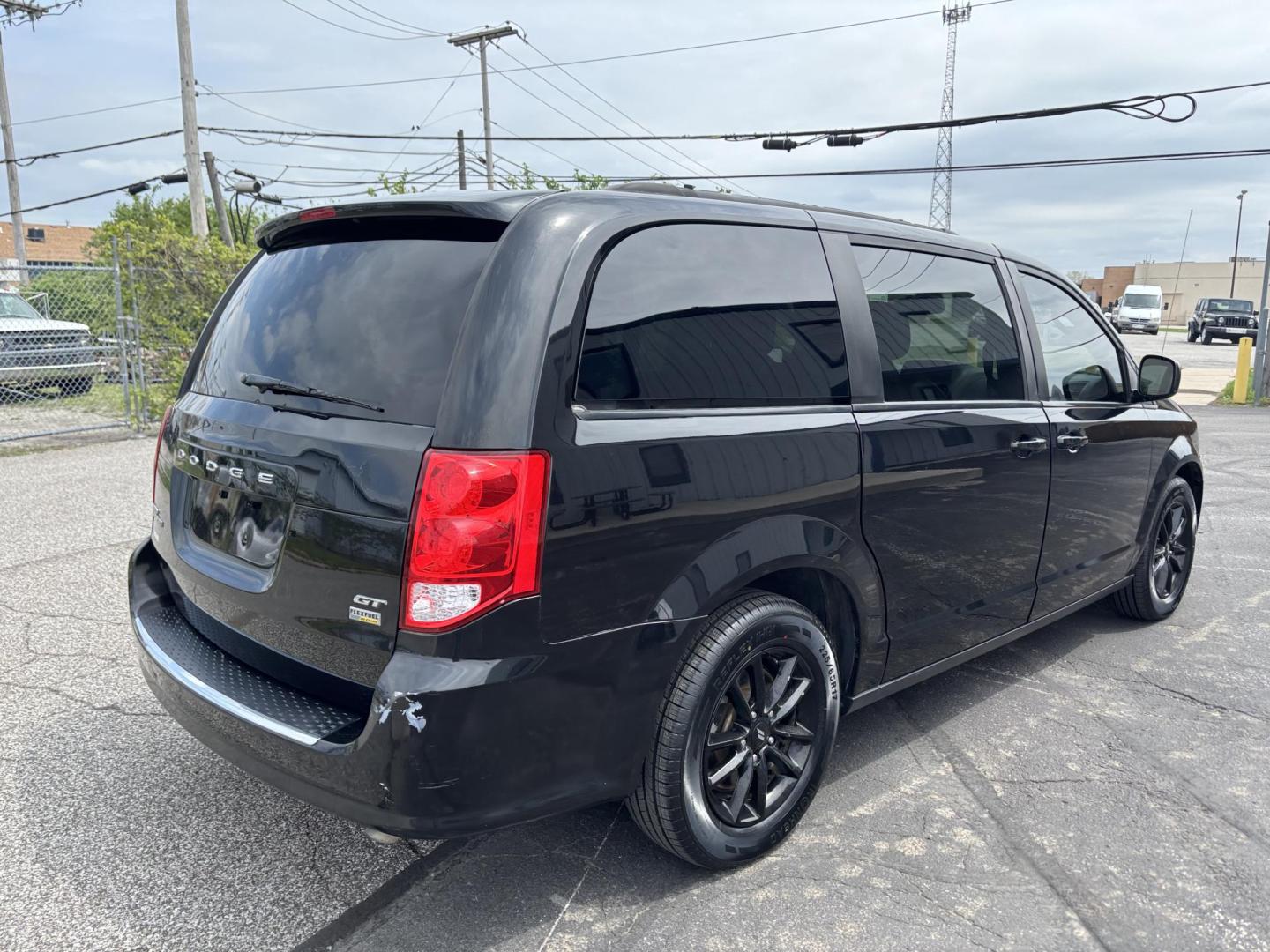 2019 BLACK /black Dodge Grand Caravan GT (2C4RDGEGXKR) with an 3.6L V6 DOHC 24V engine, 6A transmission, located at 100 West Coliseum Boulevard, Fort Wayne, IN, 46805, (260) 471-0567, 41.119961, -85.140312 - Photo#5