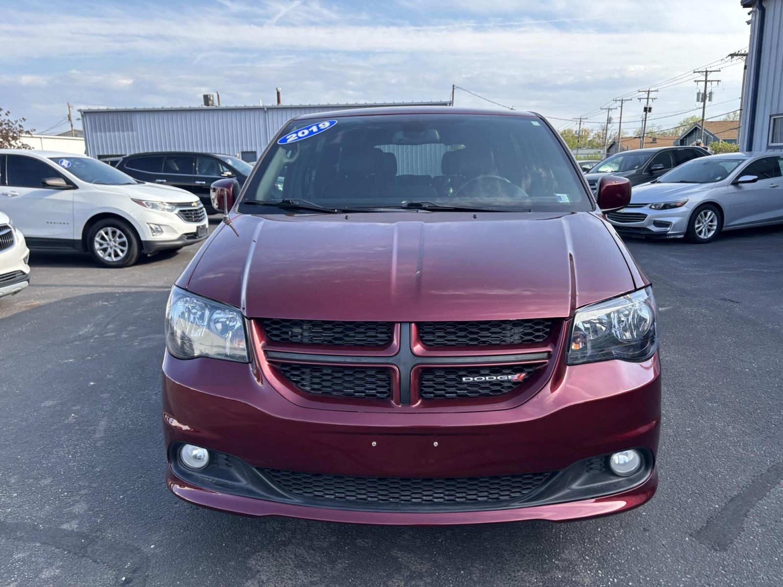 2019 RED /black Dodge Grand Caravan GT (2C4RDGEG1KR) with an 3.6L V6 DOHC 24V engine, 6A transmission, located at 100 West Coliseum Boulevard, Fort Wayne, IN, 46805, (260) 471-0567, 41.119961, -85.140312 - Photo#1