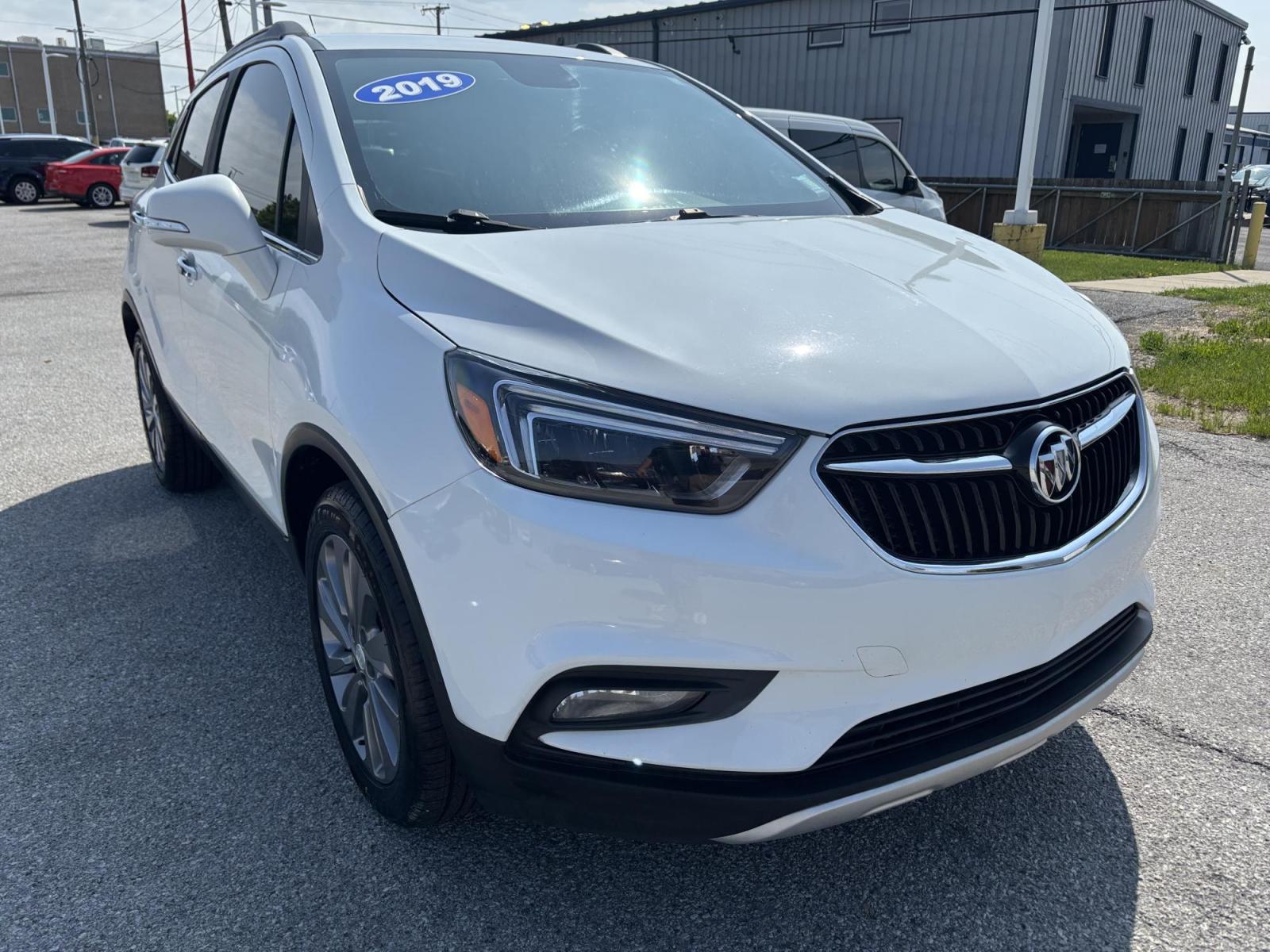 2019 WHITE /black Buick Encore Essence AWD (KL4CJGSMXKB) with an 1.4L L4 DOHC 16V TURBO engine, 6A transmission, located at 100 West Coliseum Boulevard, Fort Wayne, IN, 46805, (260) 471-0567, 41.119961, -85.140312 - Photo#0