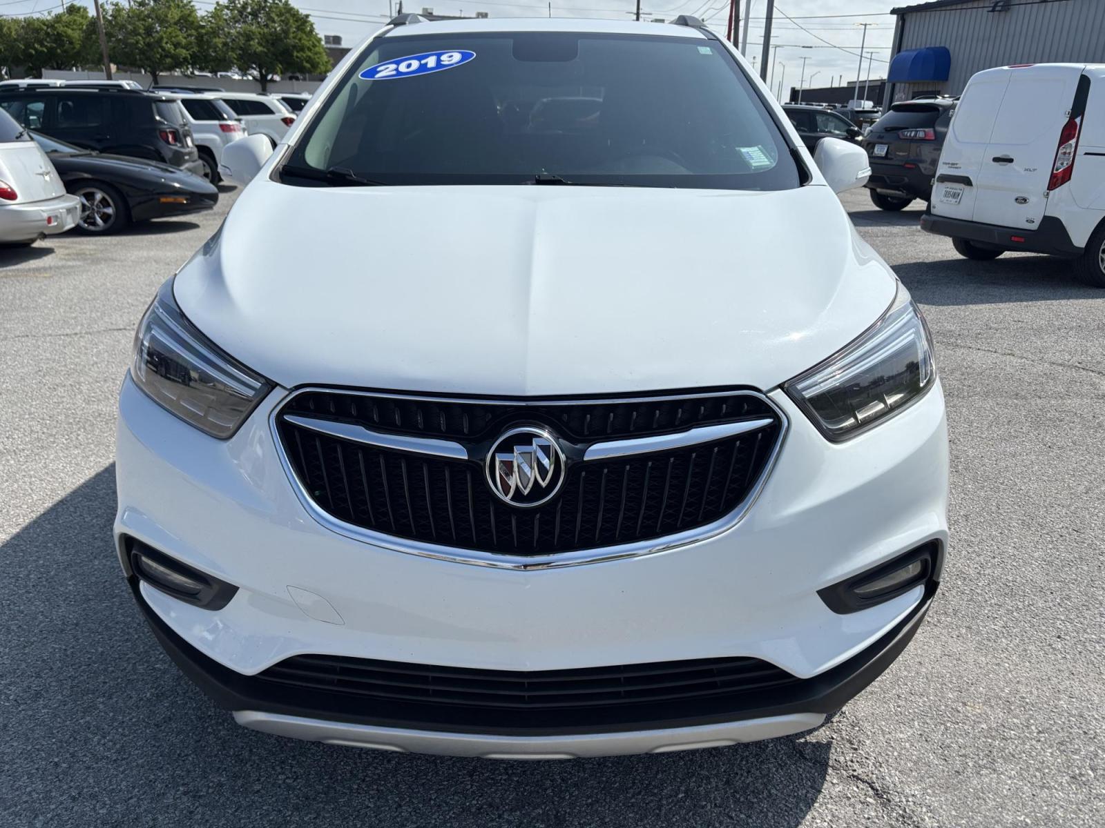 2019 WHITE /black Buick Encore Essence AWD (KL4CJGSMXKB) with an 1.4L L4 DOHC 16V TURBO engine, 6A transmission, located at 100 West Coliseum Boulevard, Fort Wayne, IN, 46805, (260) 471-0567, 41.119961, -85.140312 - Photo#1