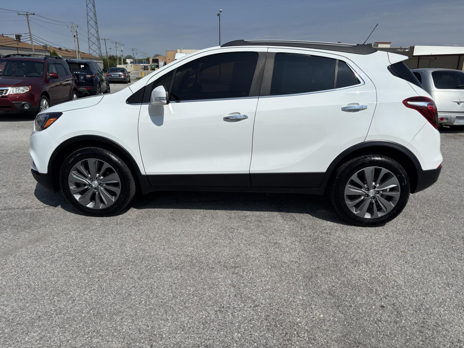 2019 WHITE /black Buick Encore Essence AWD (KL4CJGSMXKB) with an 1.4L L4 DOHC 16V TURBO engine, 6A transmission, located at 100 West Coliseum Boulevard, Fort Wayne, IN, 46805, (260) 471-0567, 41.119961, -85.140312 - Photo#8